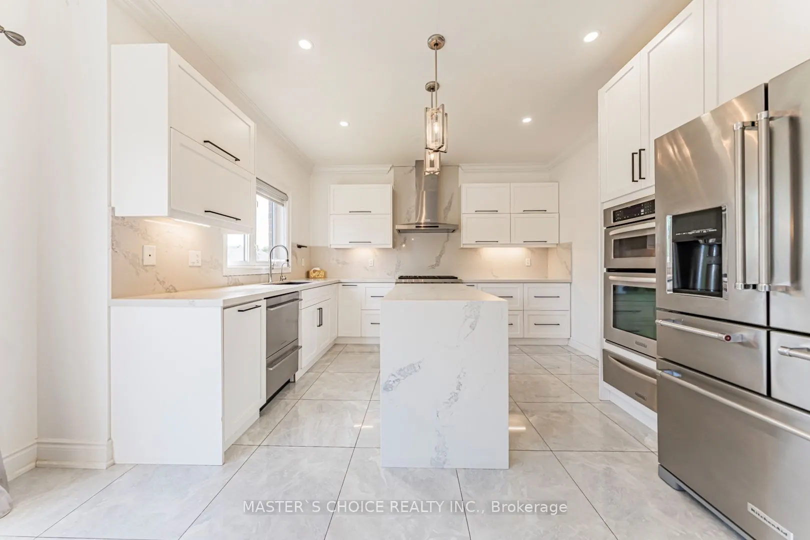 2357 Rideau Drive