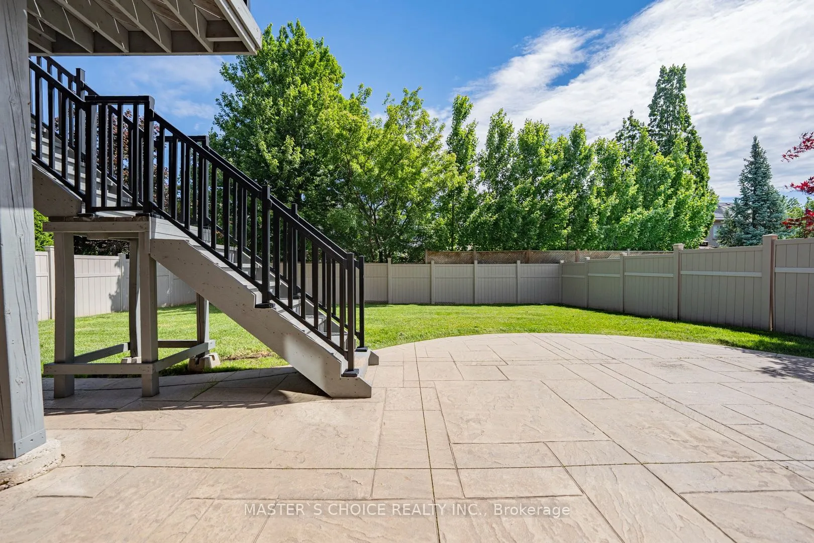 2357 Rideau Drive