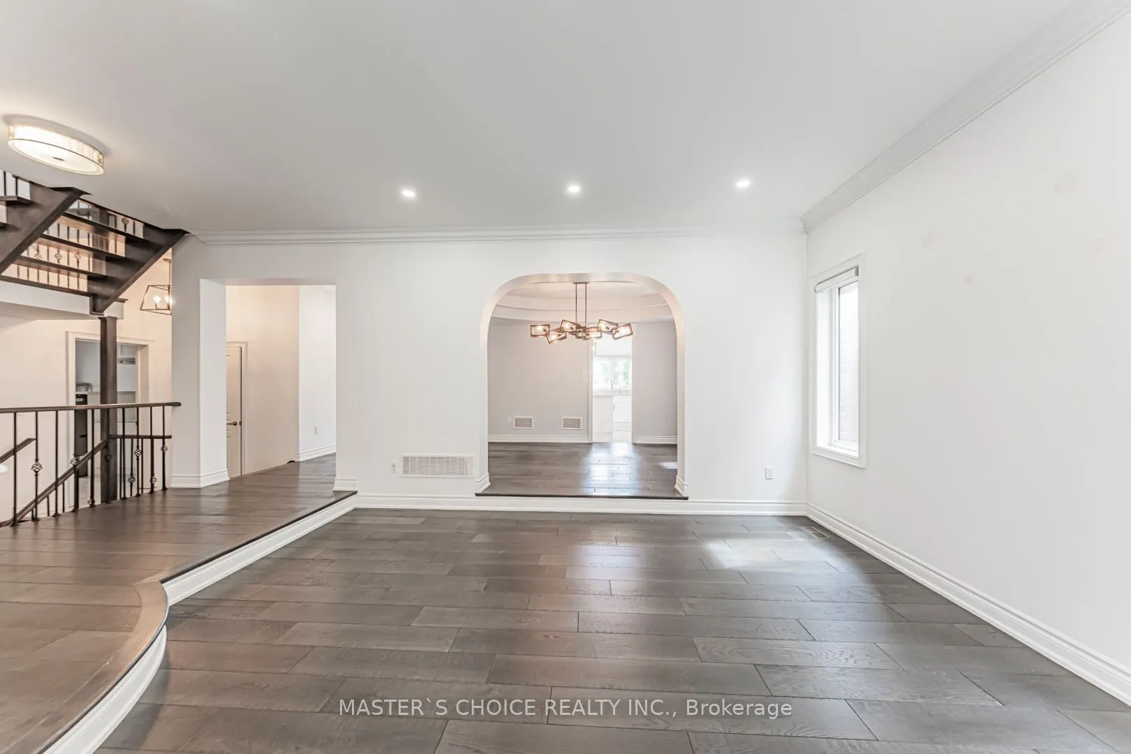 2357 Rideau Drive