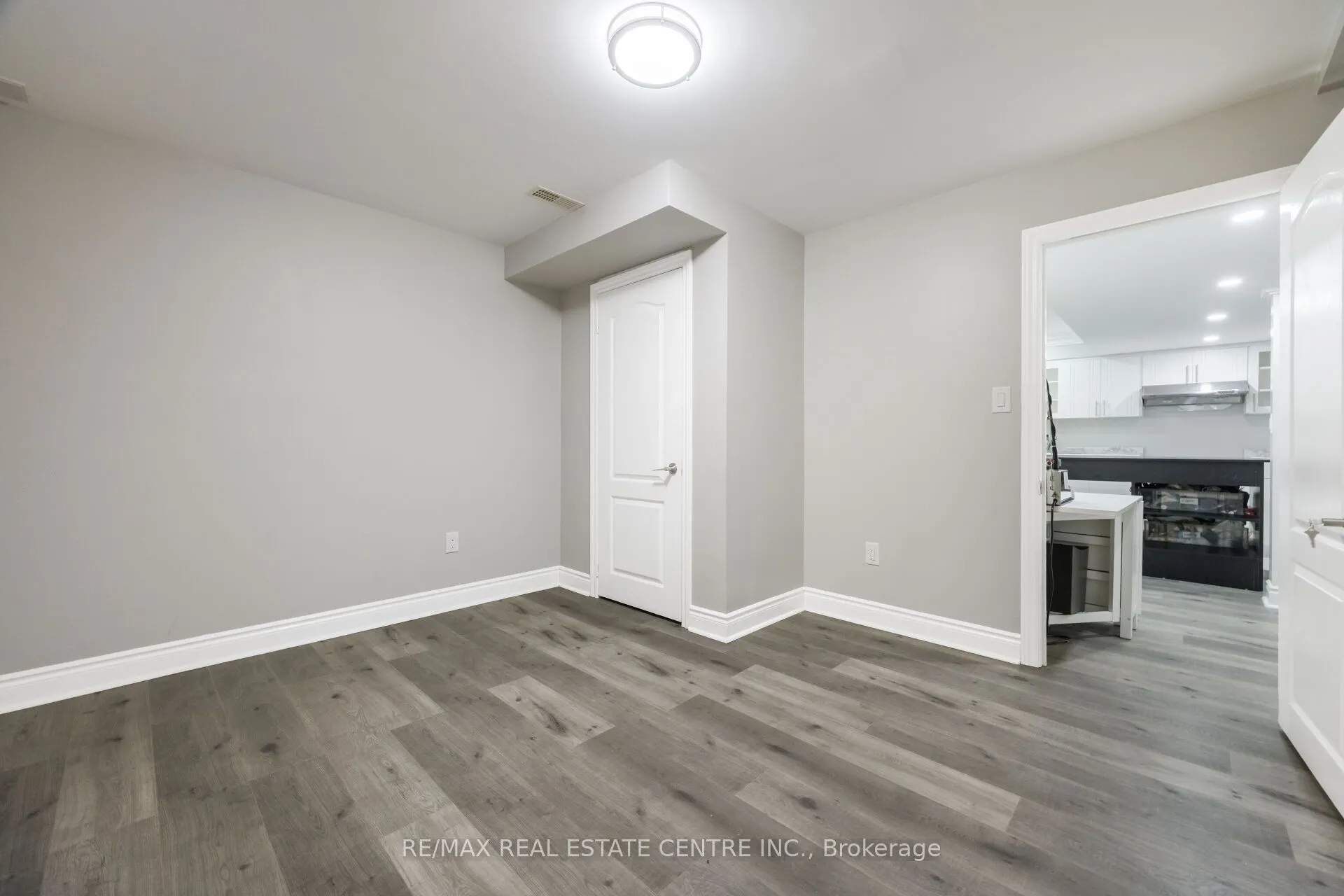 58 Seafair Crescent