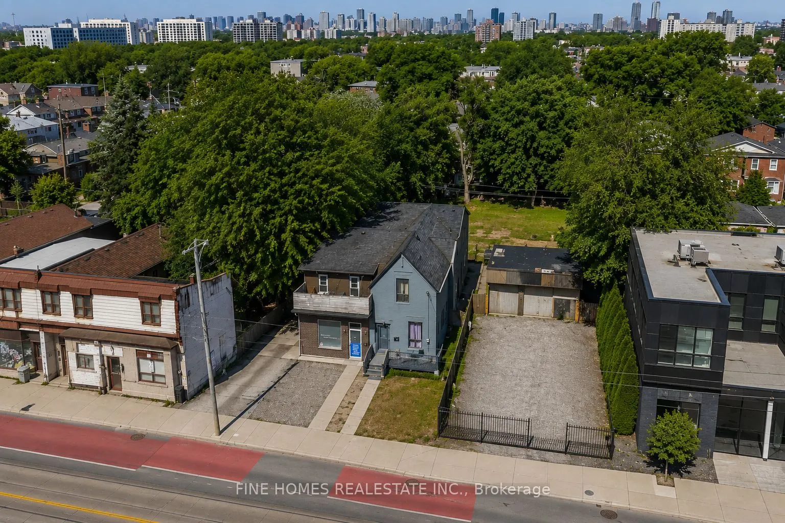 318 Dufferin Street