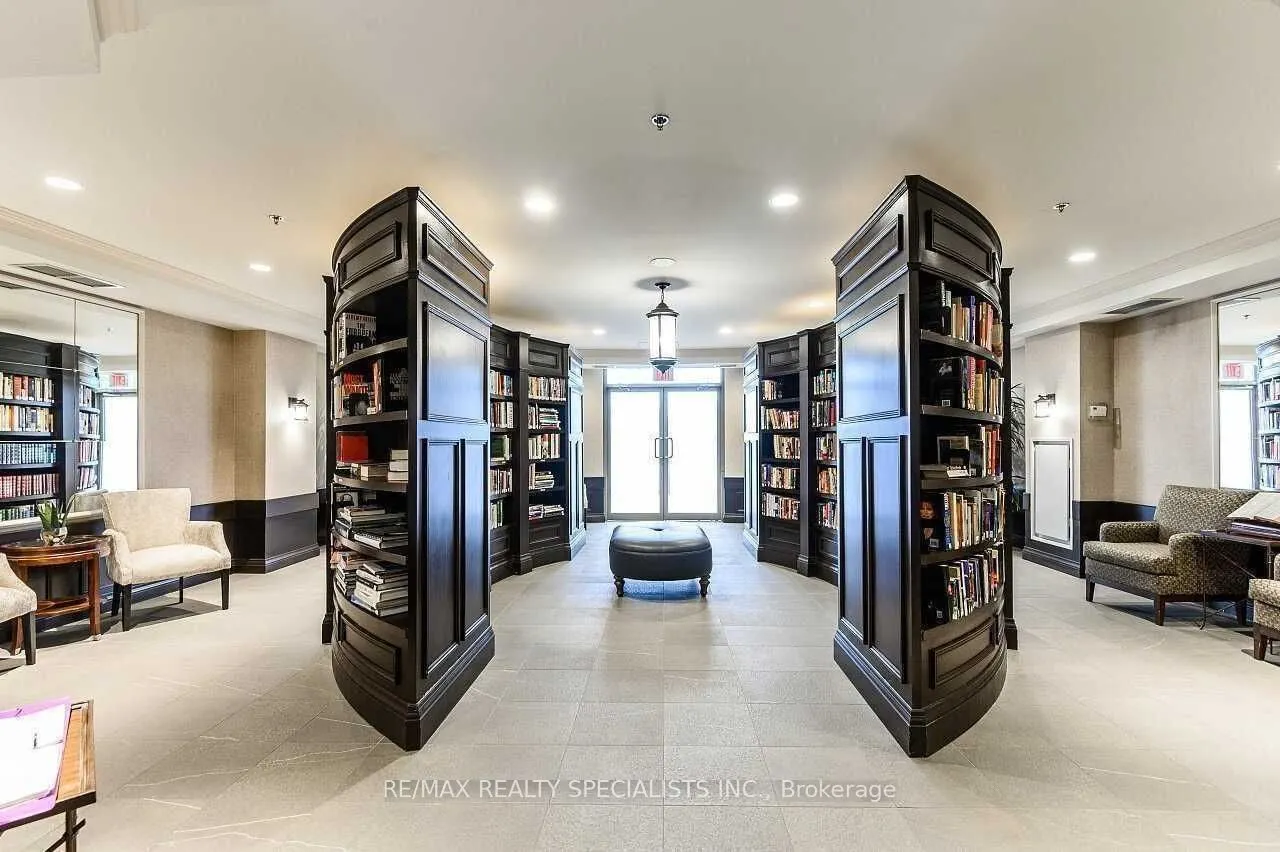 810 Scollard Court #1007