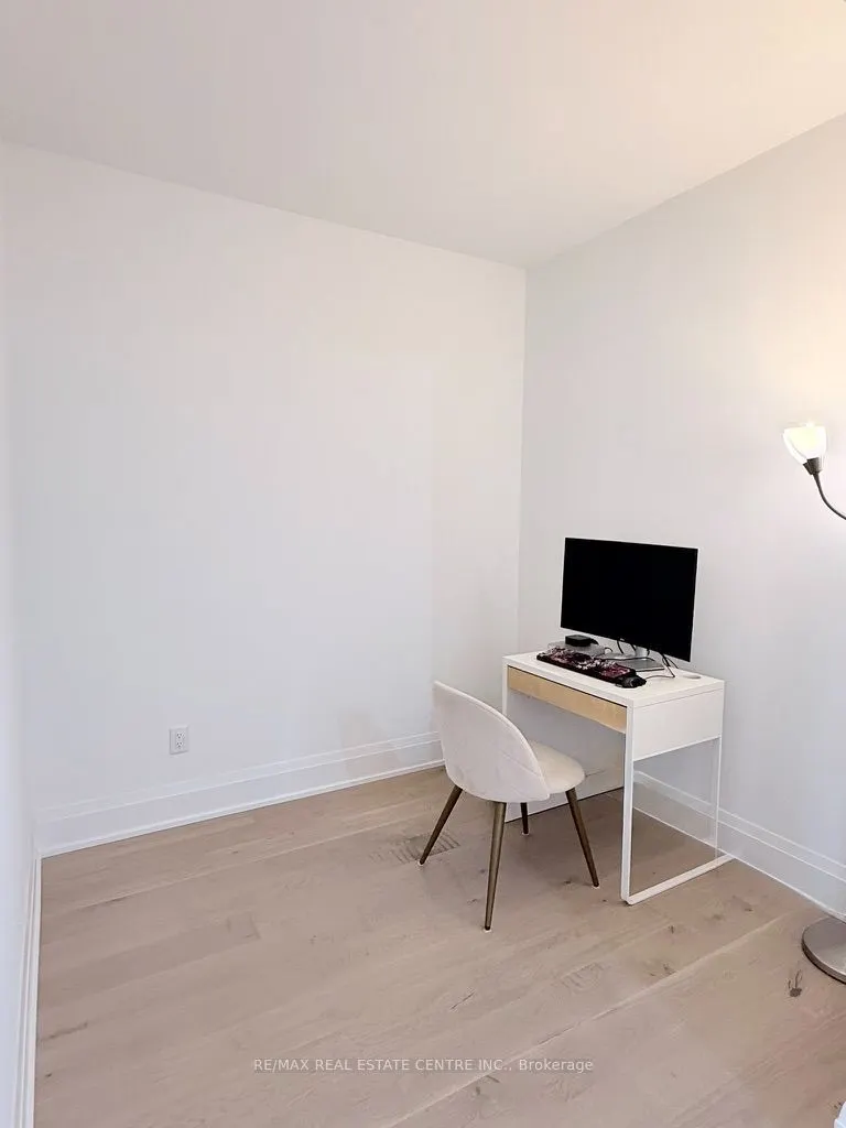 21 Park Street E #1507