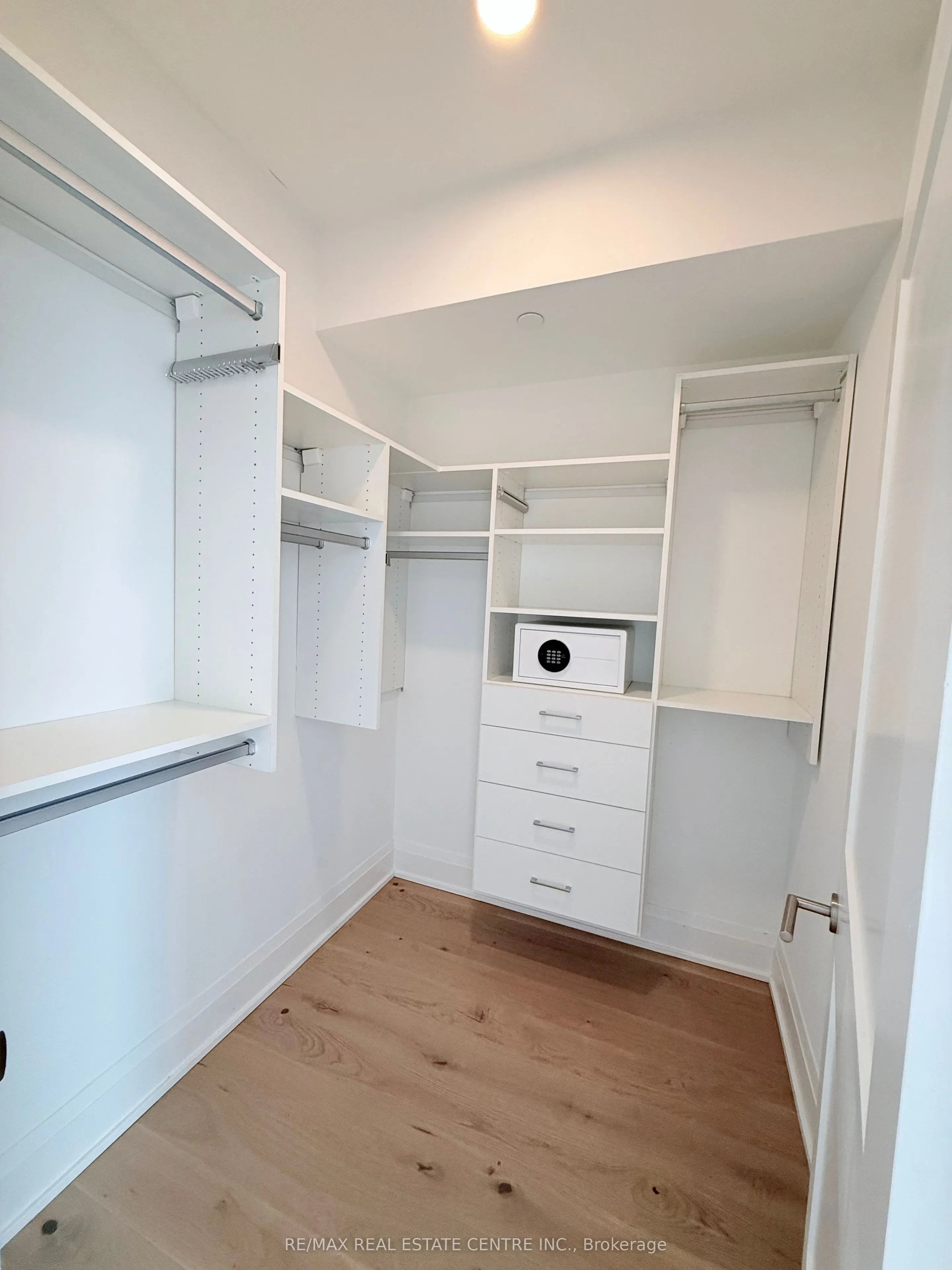 21 Park Street E #1507