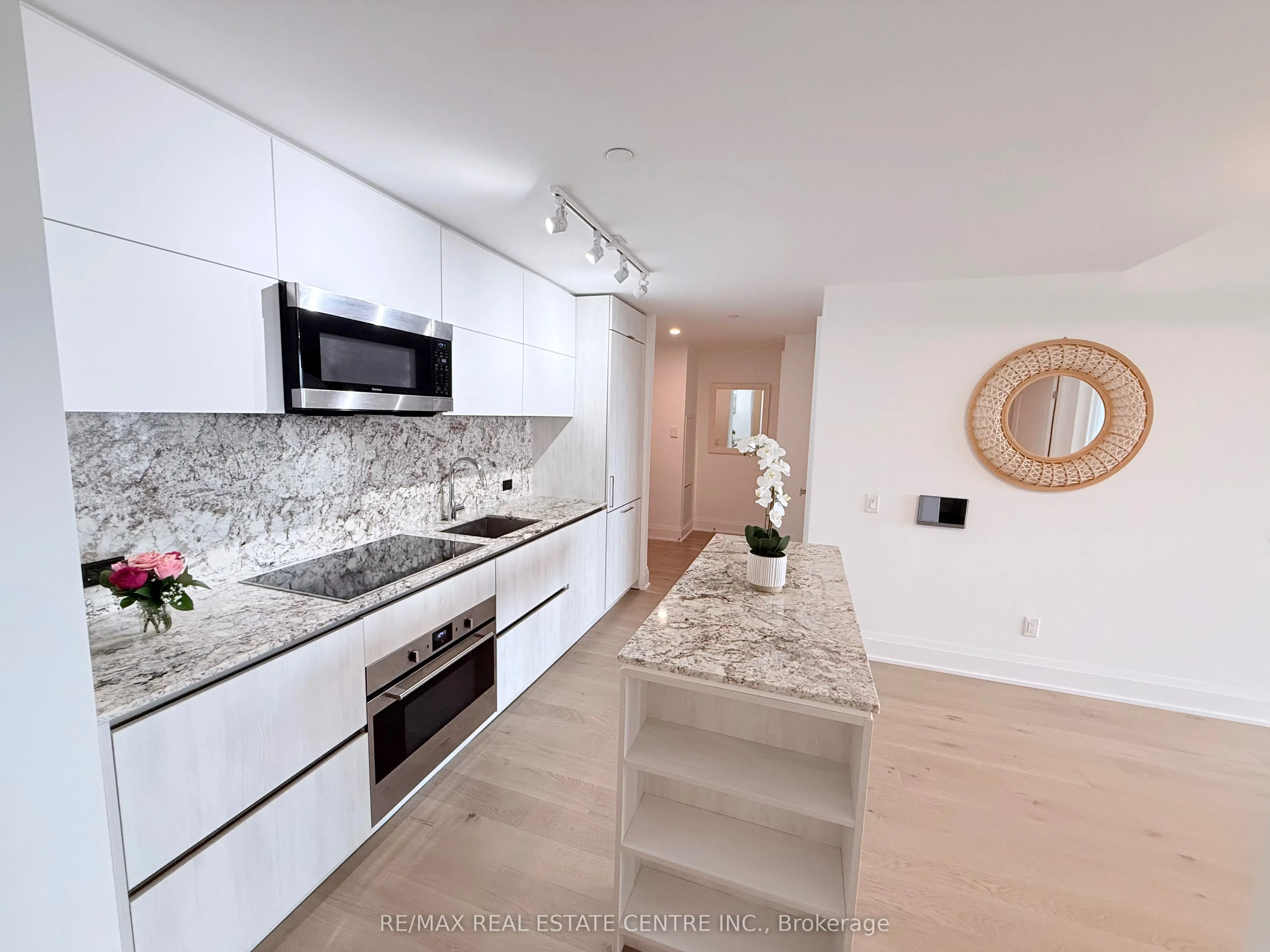 21 Park Street E #1507