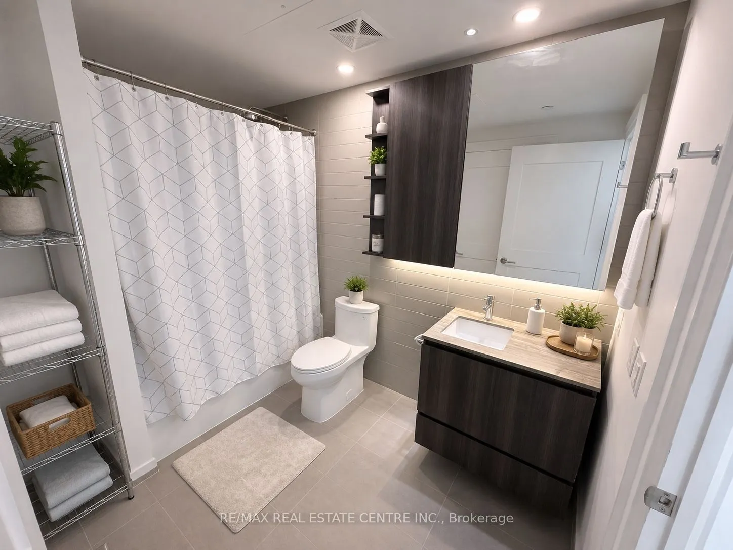 21 Park Street E #1507