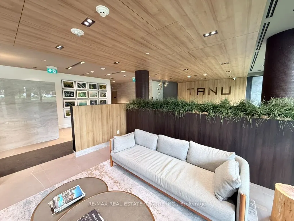 21 Park Street E #1507