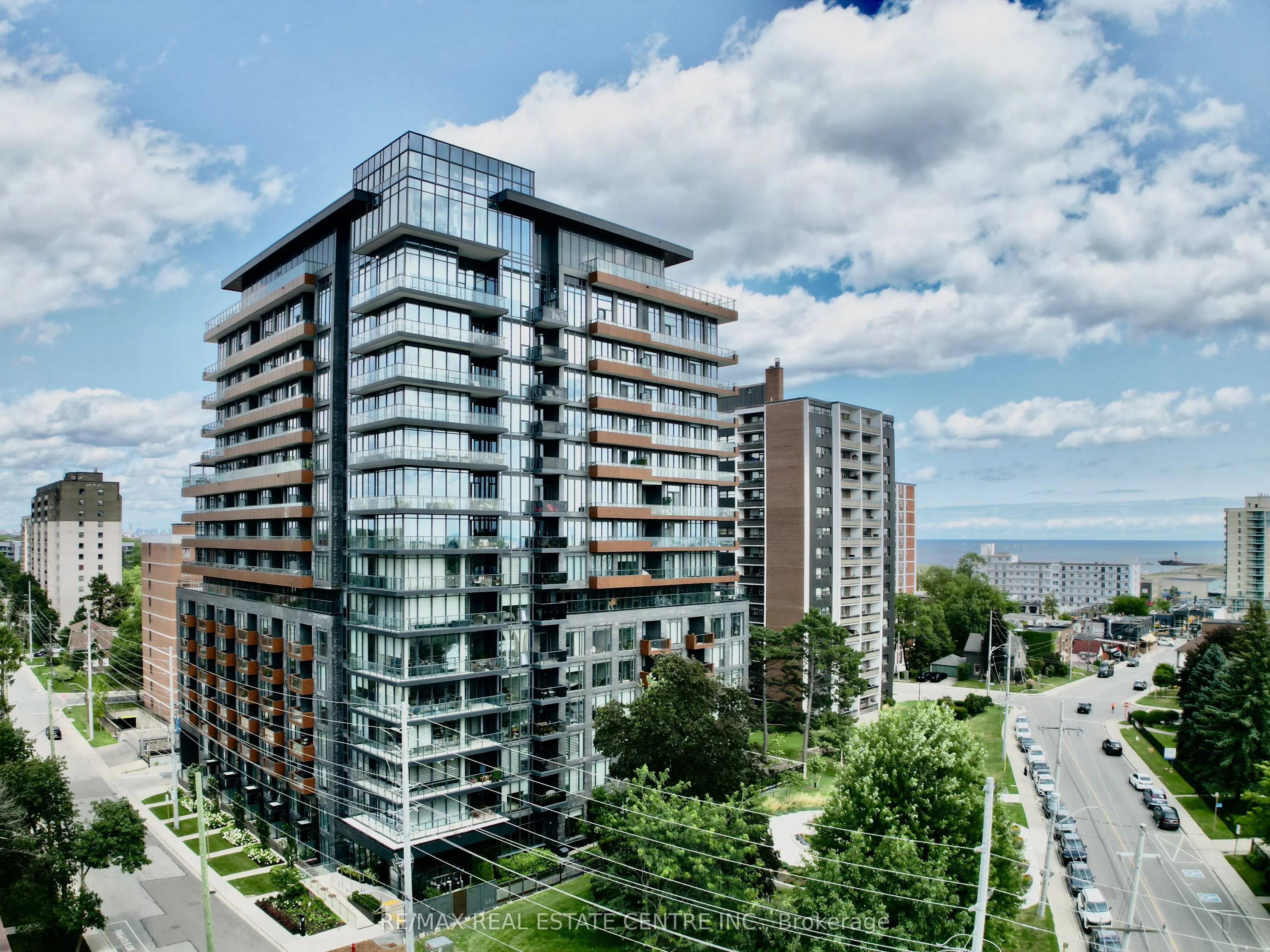 21 Park Street E #1507