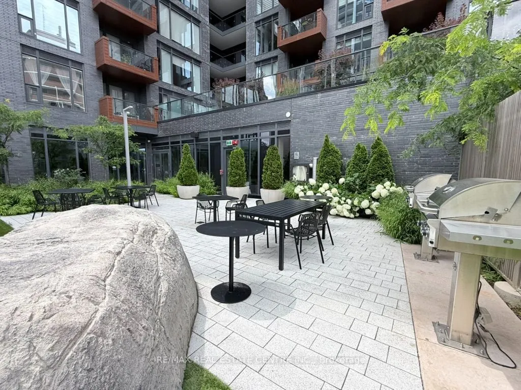 21 Park Street E #1507