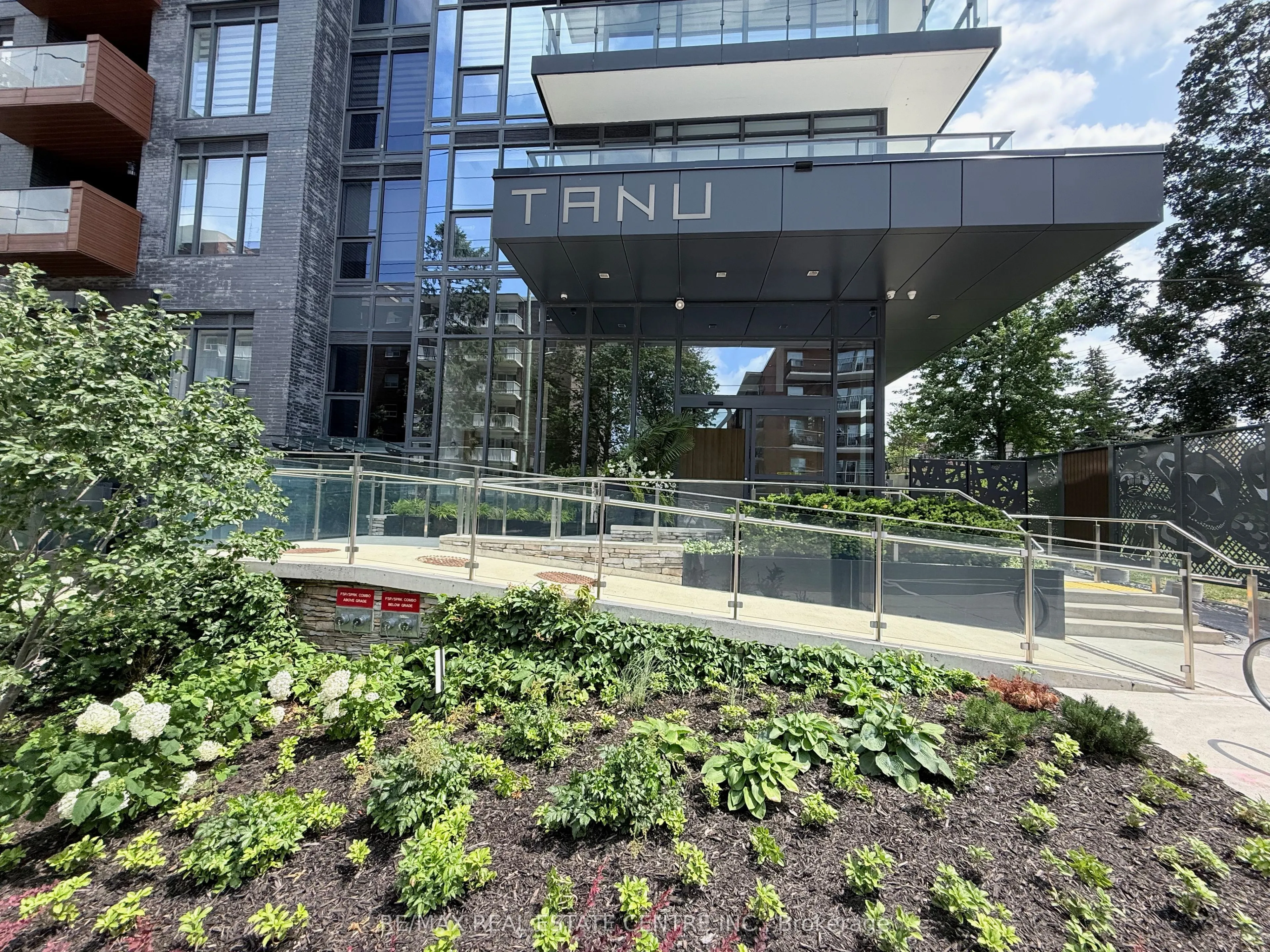 21 Park Street E #1507
