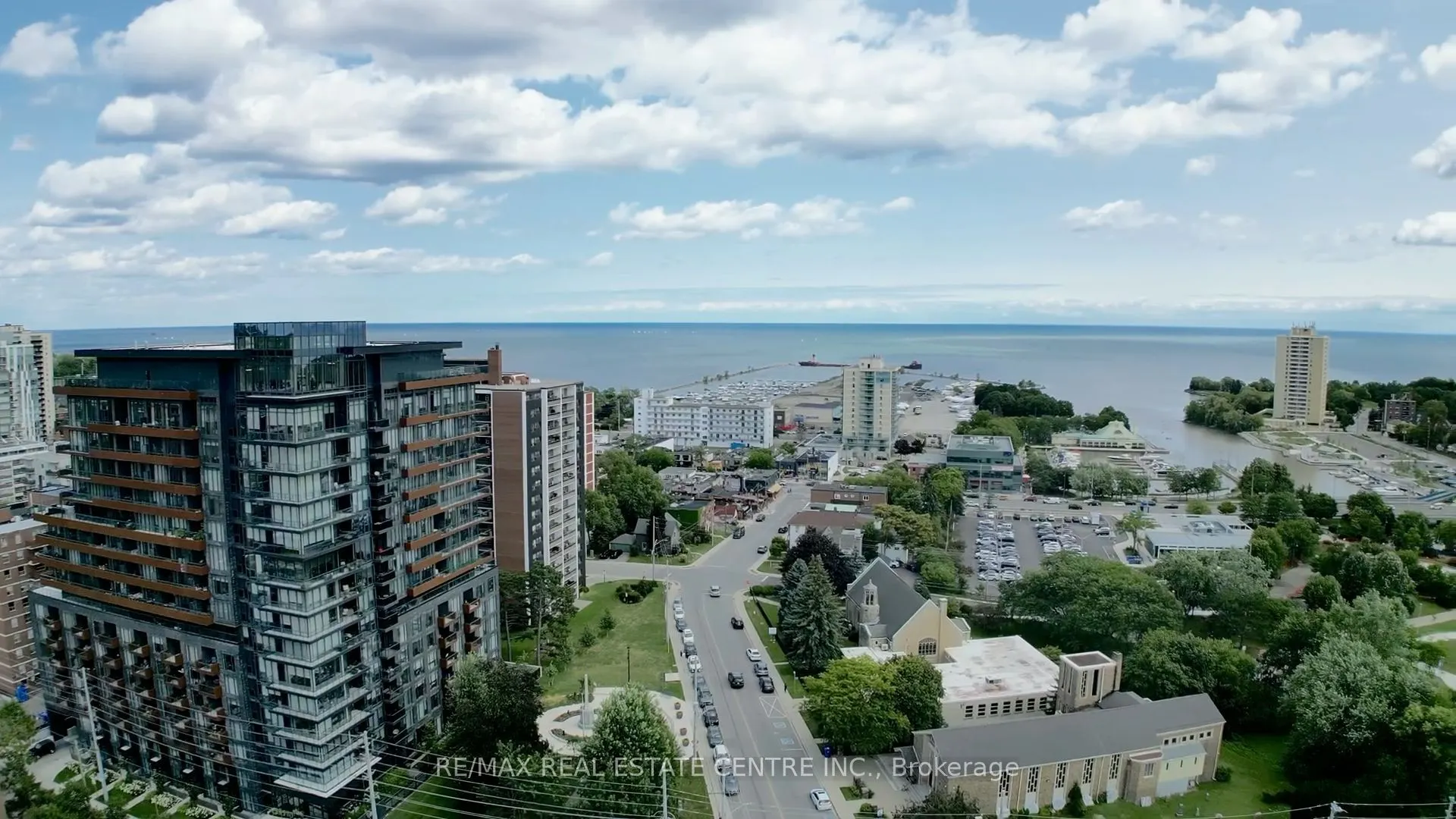21 Park Street E #1507