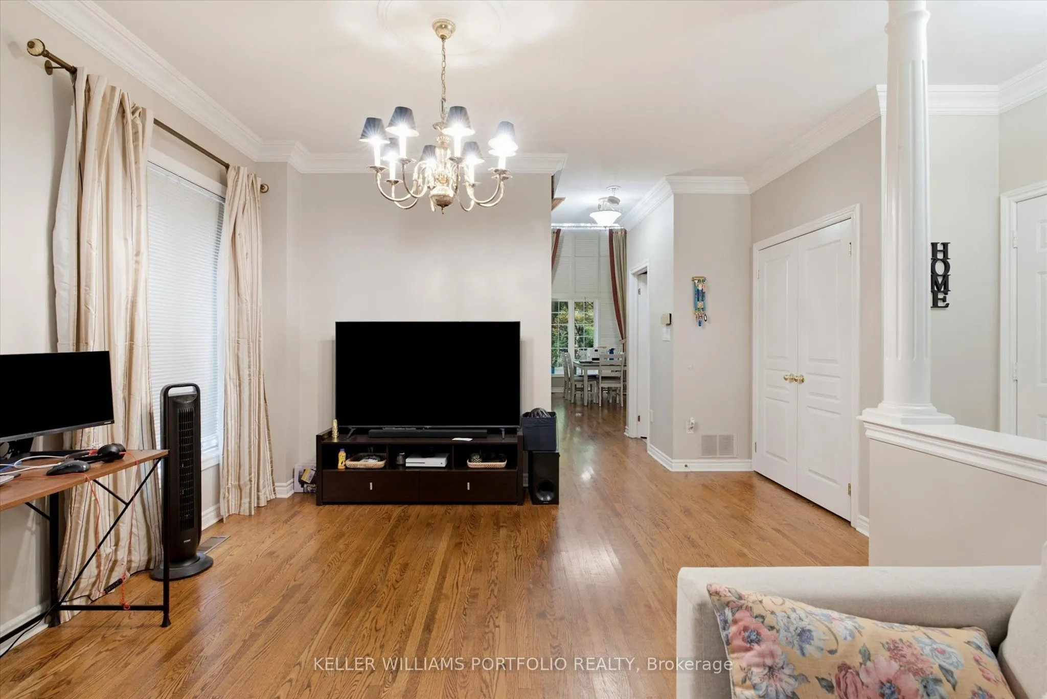 2153 Meadowglen Drive