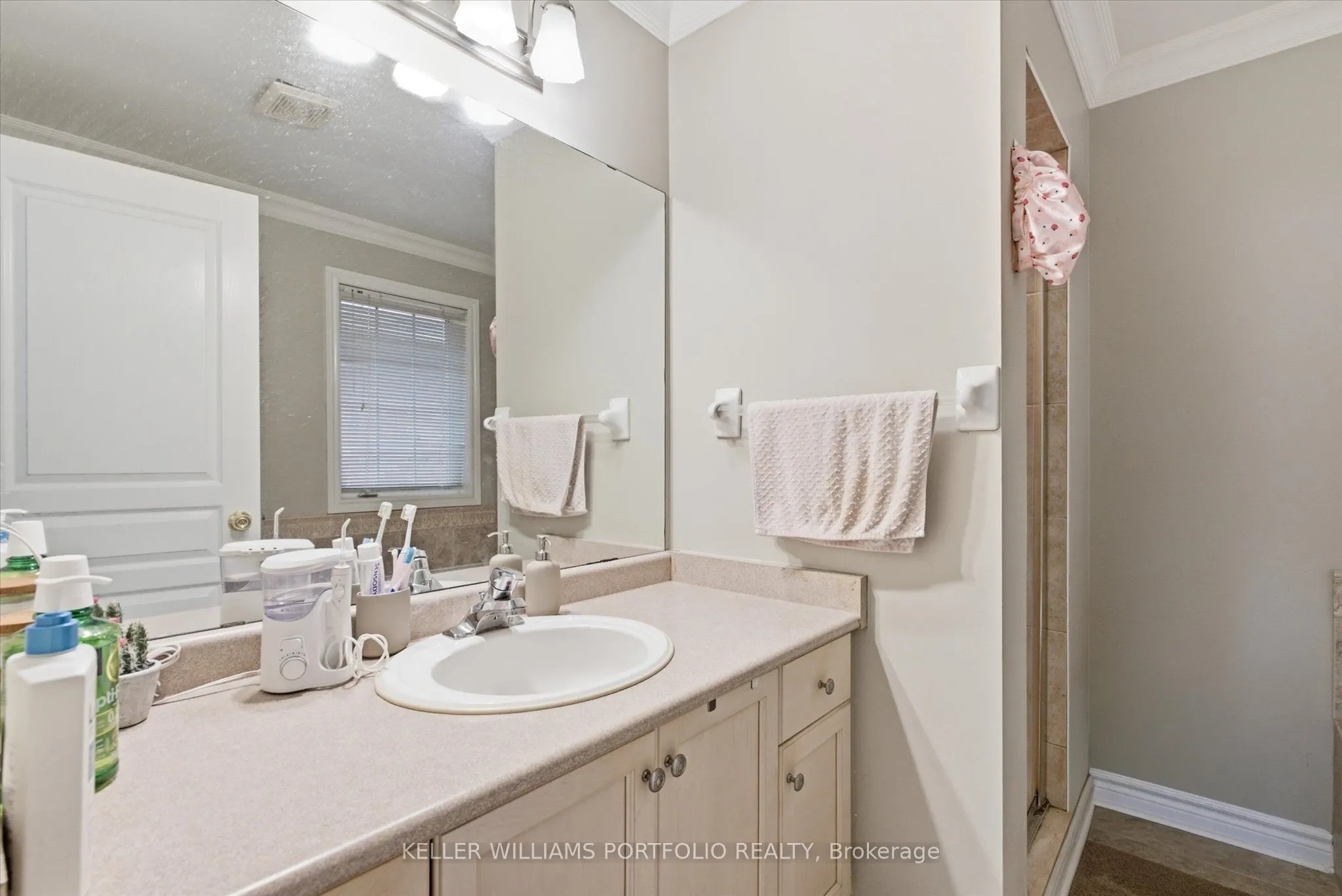 2153 Meadowglen Drive