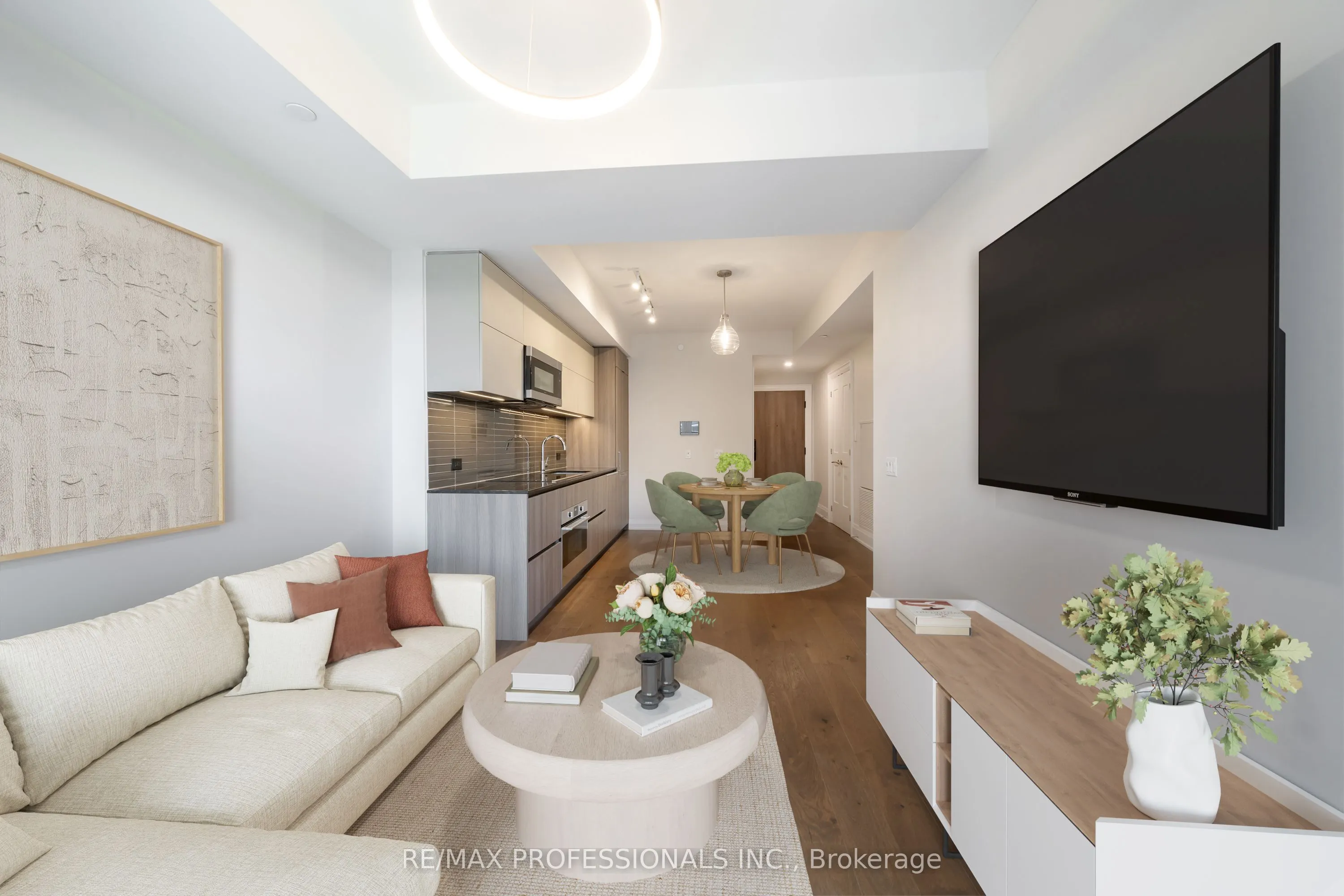 21 Park Street E #816