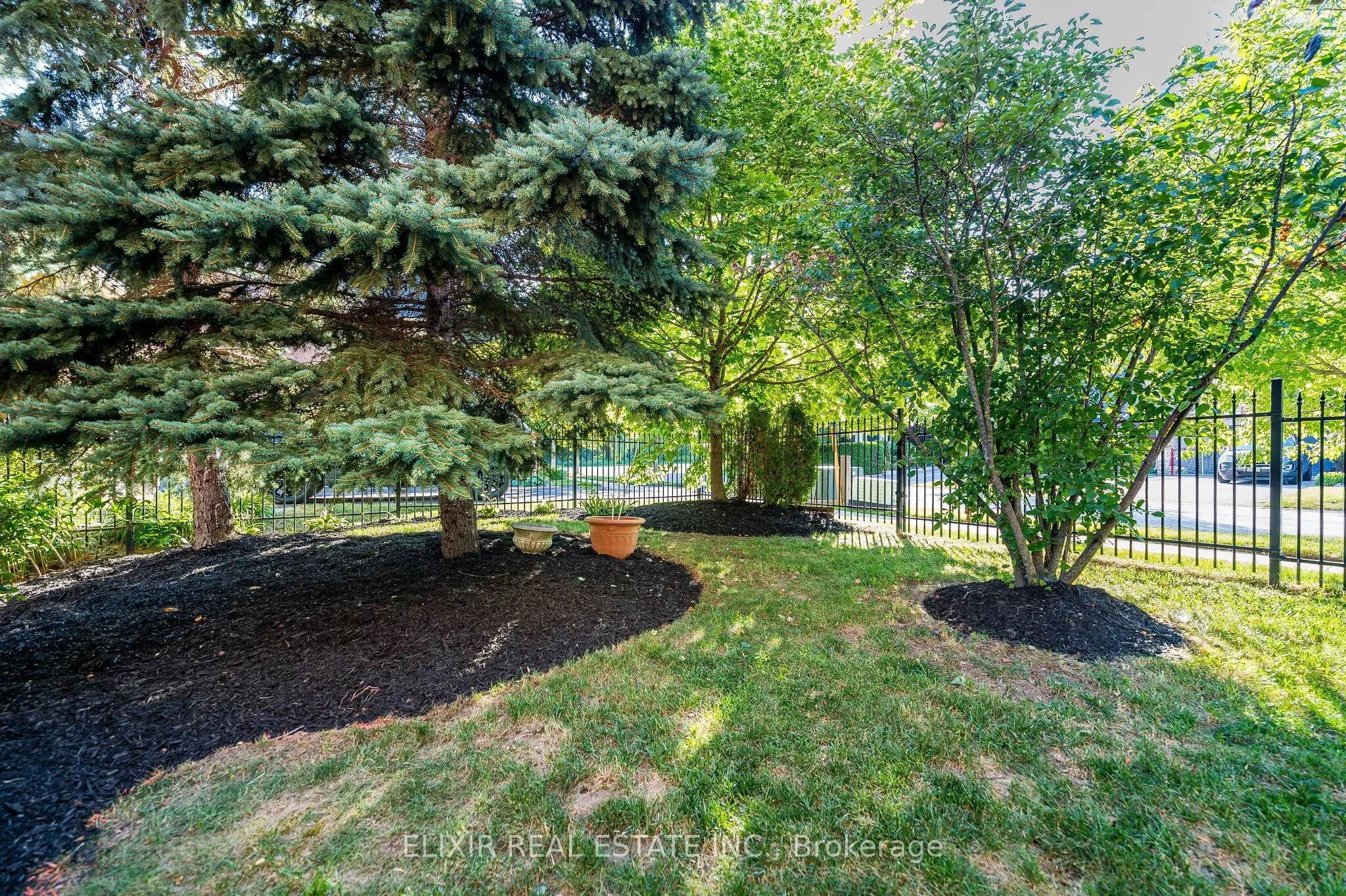 76 North Riverdale Drive
