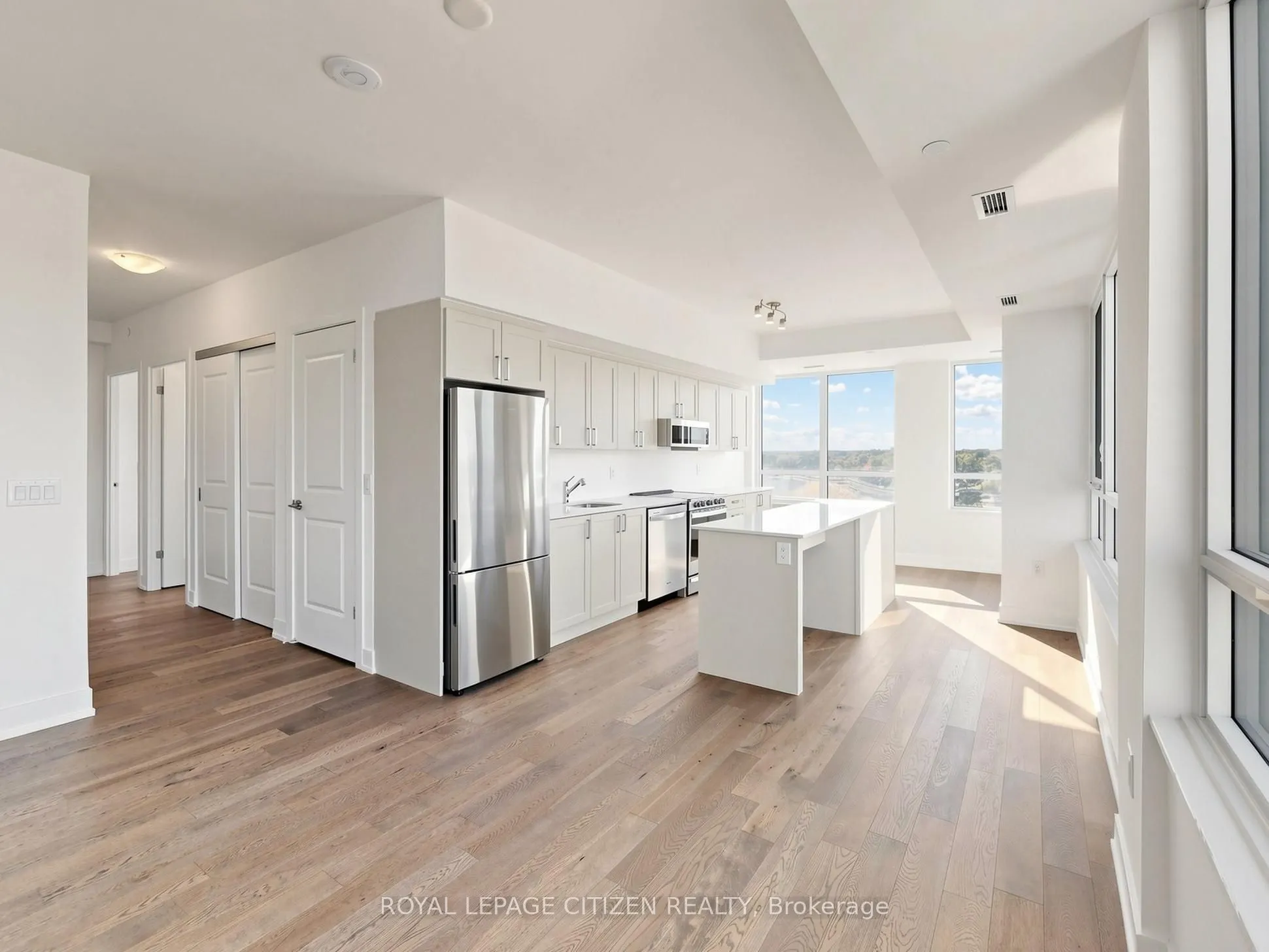 1063 Douglas McCurdy Comm #907