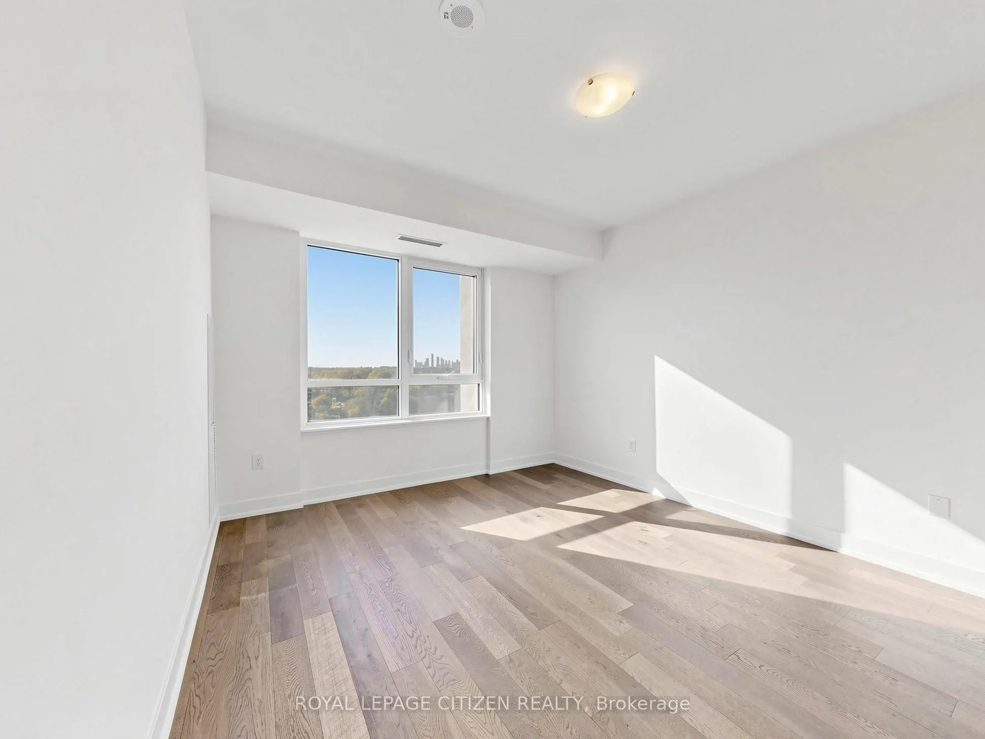 1063 Douglas McCurdy Comm #907