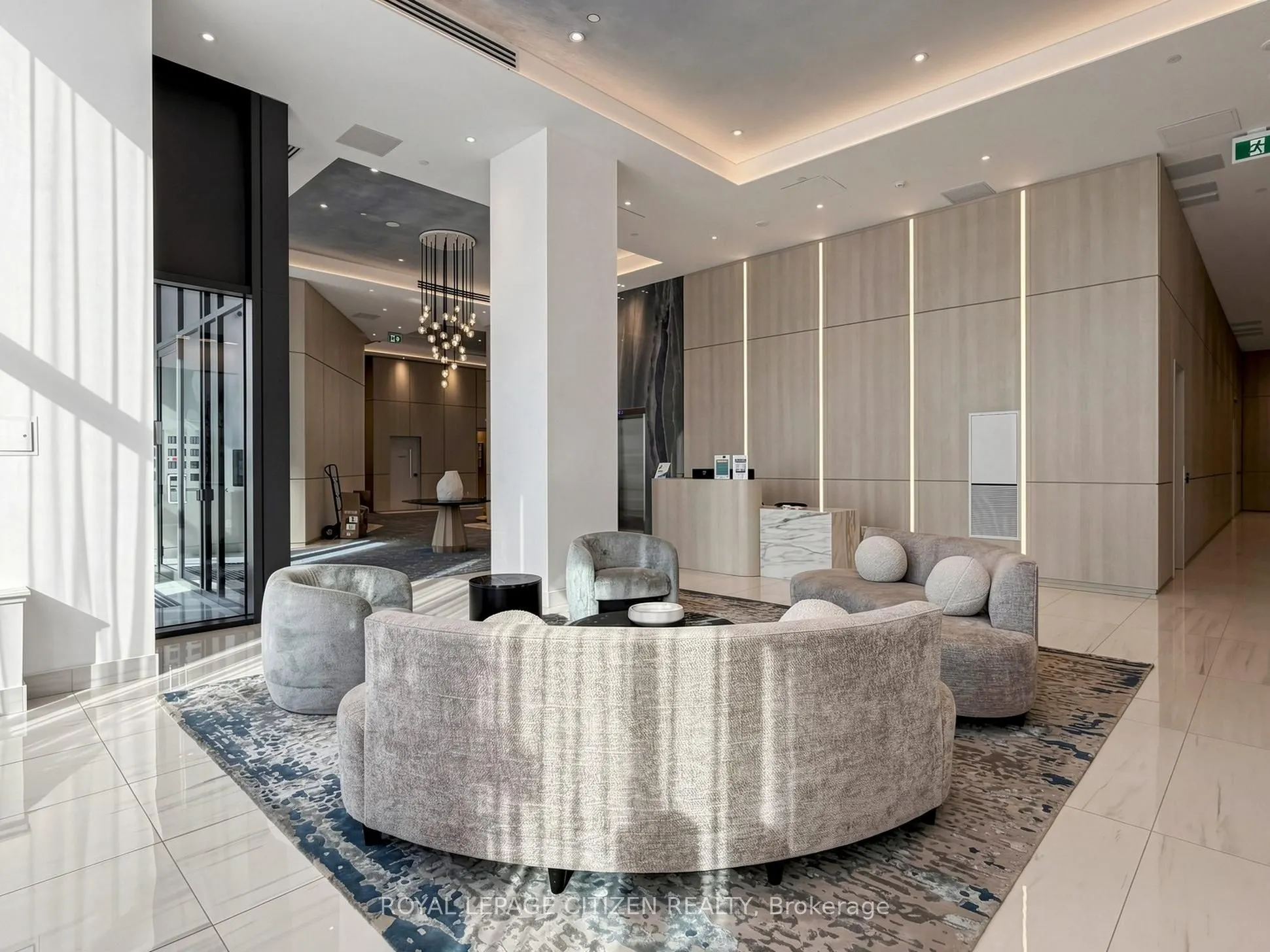 1063 Douglas McCurdy Comm #907