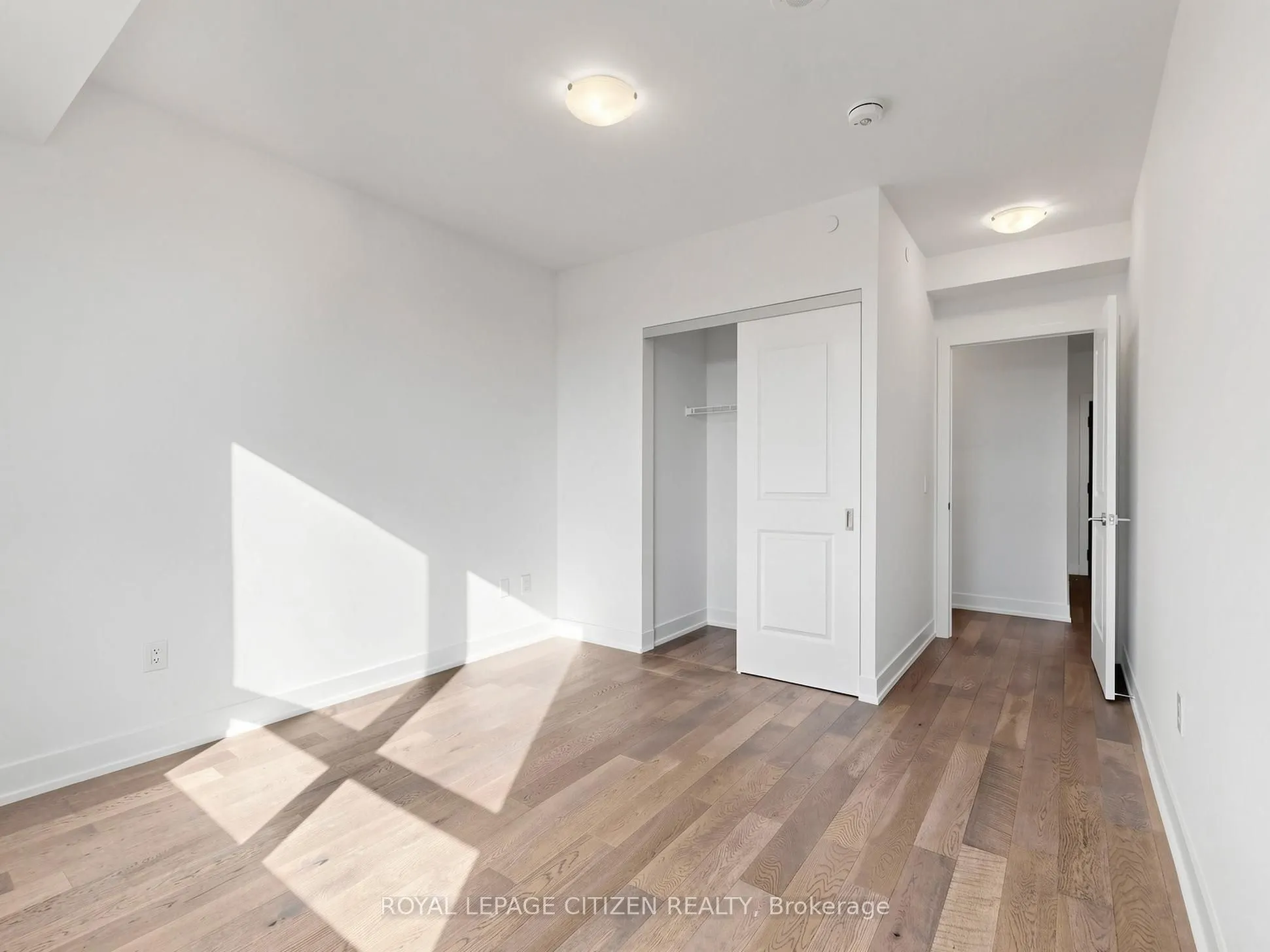 1063 Douglas McCurdy Comm #907