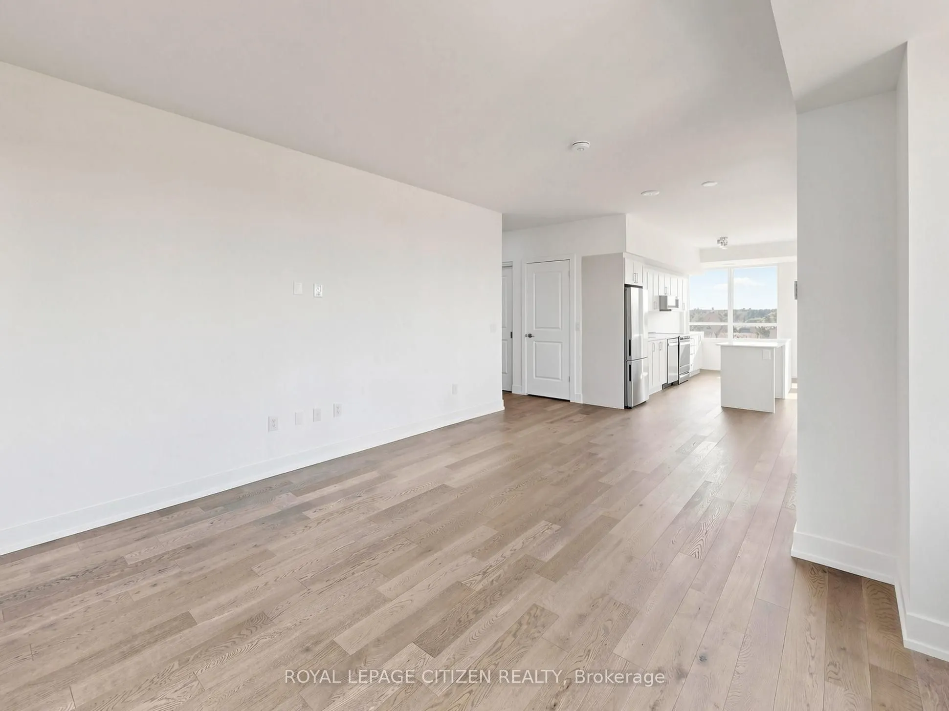 1063 Douglas McCurdy Comm #907