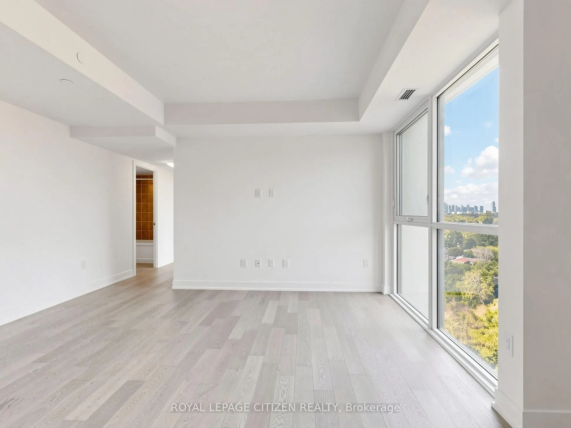 1063 DOUGLAS MCCURDY COMM #1208