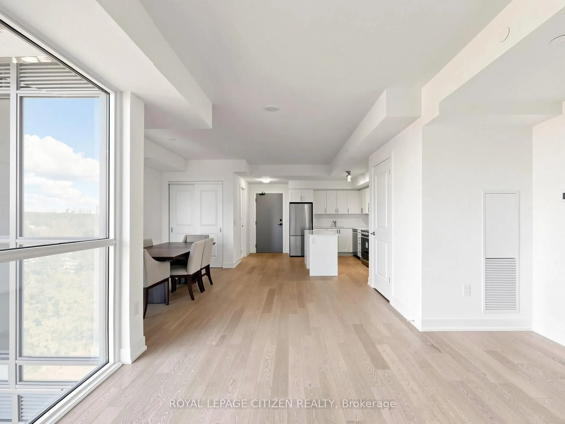 1063 DOUGLAS MCCURDY COMM #1208
