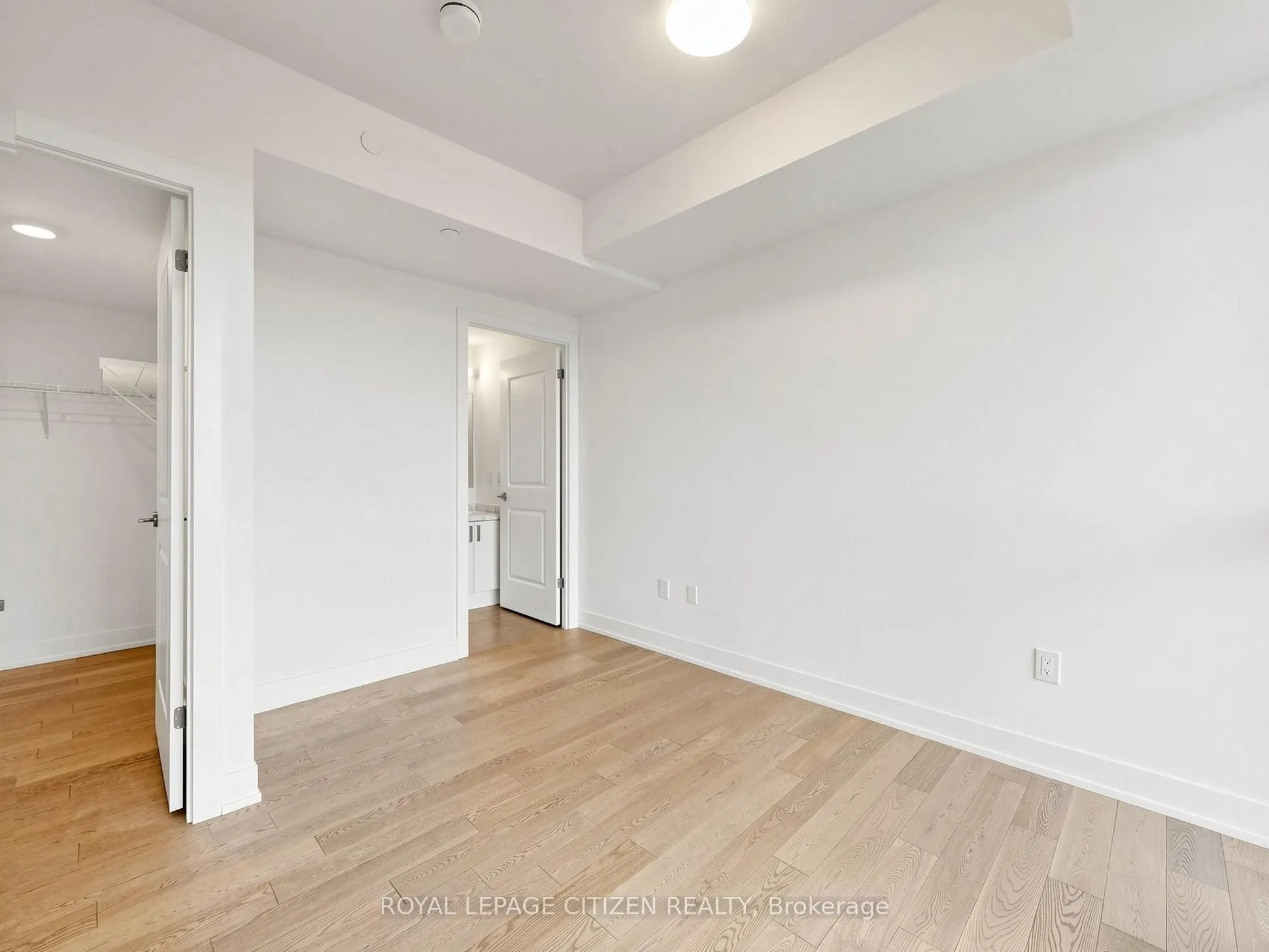 1063 DOUGLAS MCCURDY COMM #1208