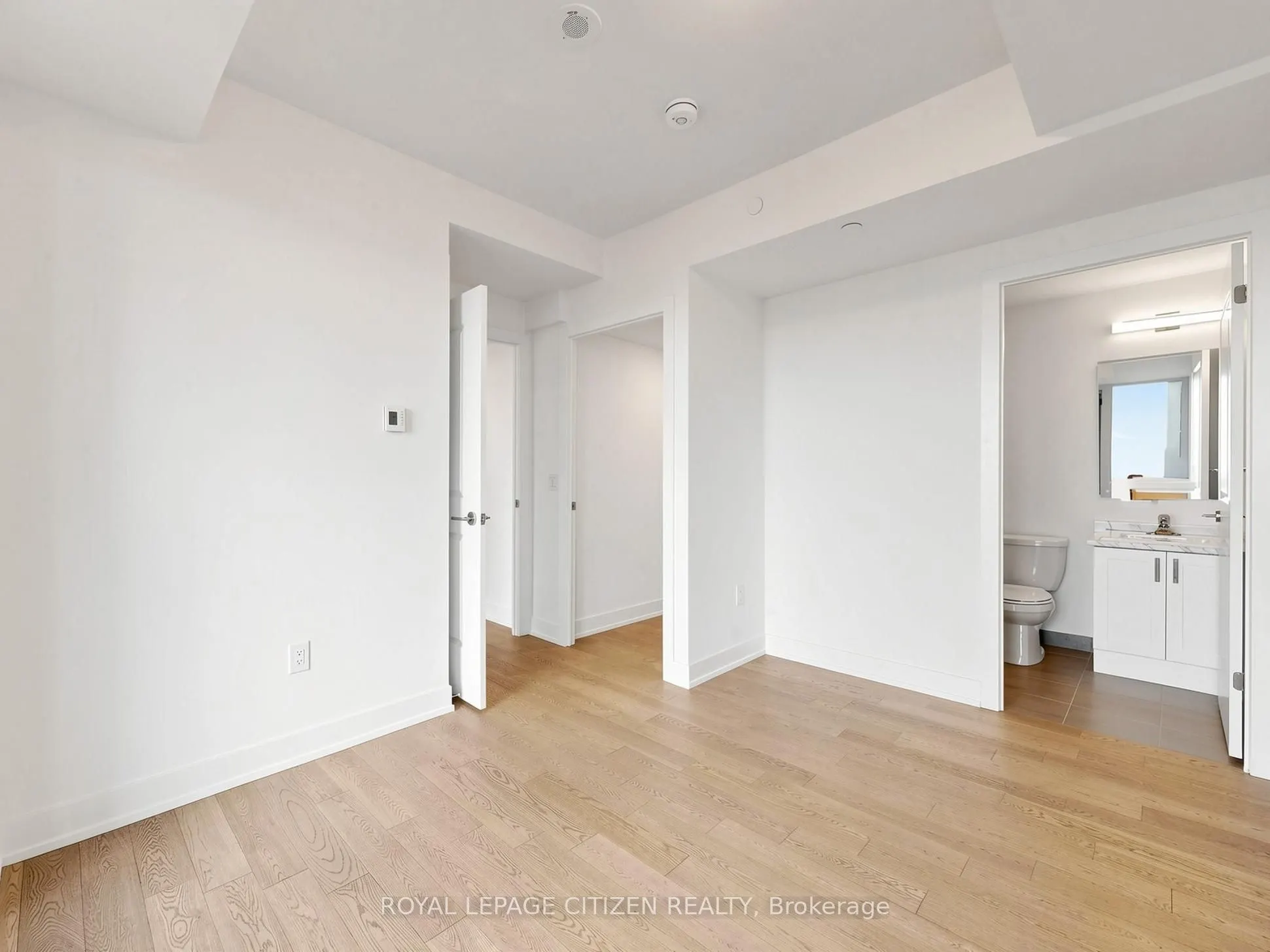 1063 DOUGLAS MCCURDY COMM #1208