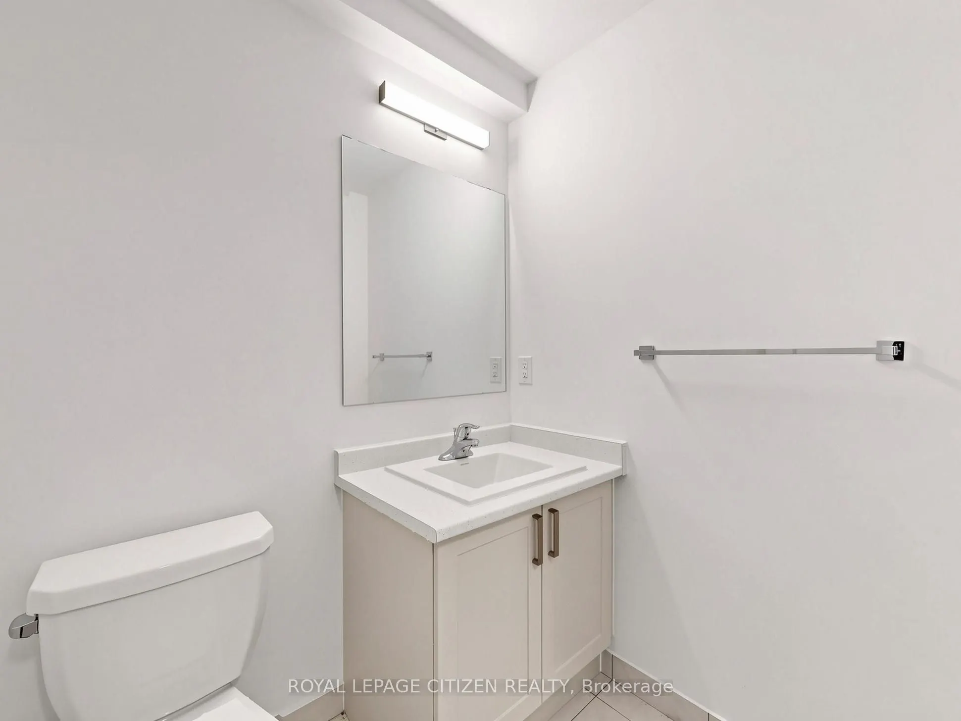 1063 DOUGLAS MCCURDY COMM #1208