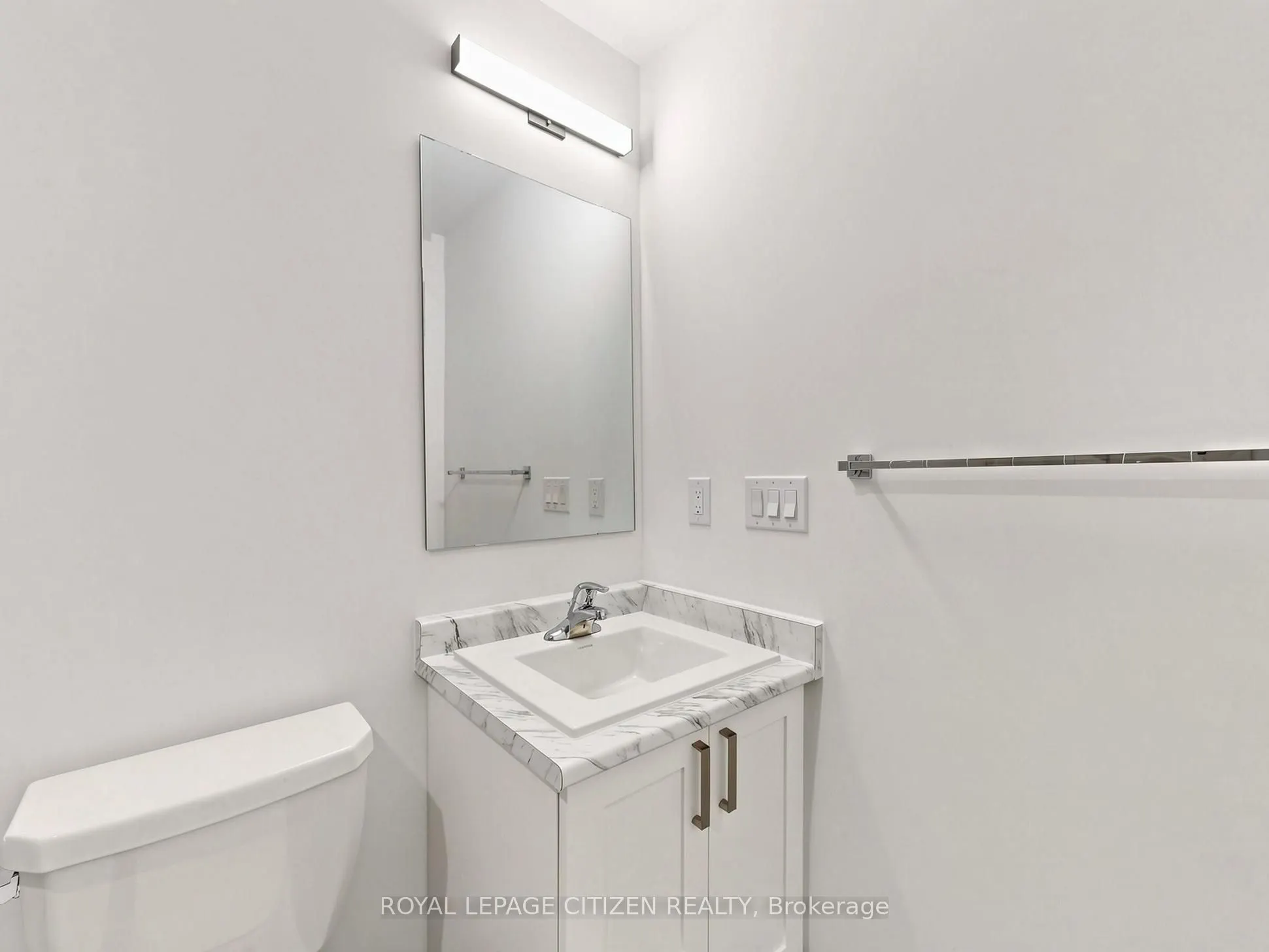 1063 DOUGLAS MCCURDY COMM #1208