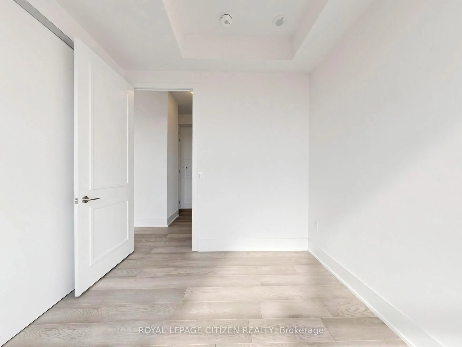 1063 Douglas Mccurdy Comm #707