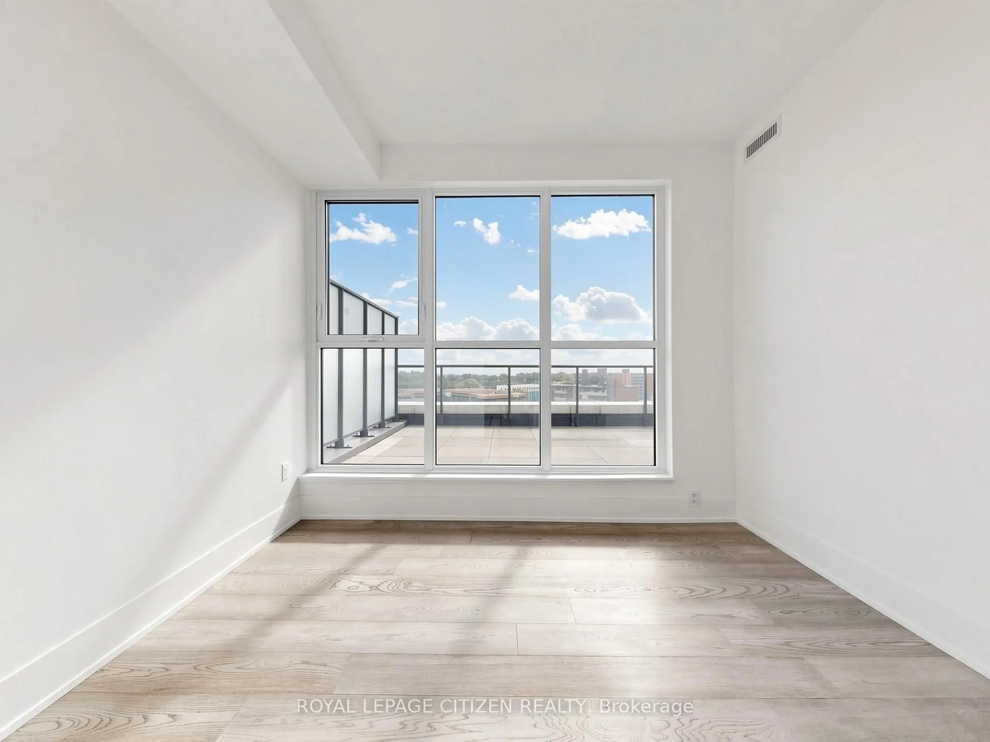 1063 Douglas Mccurdy Comm #707