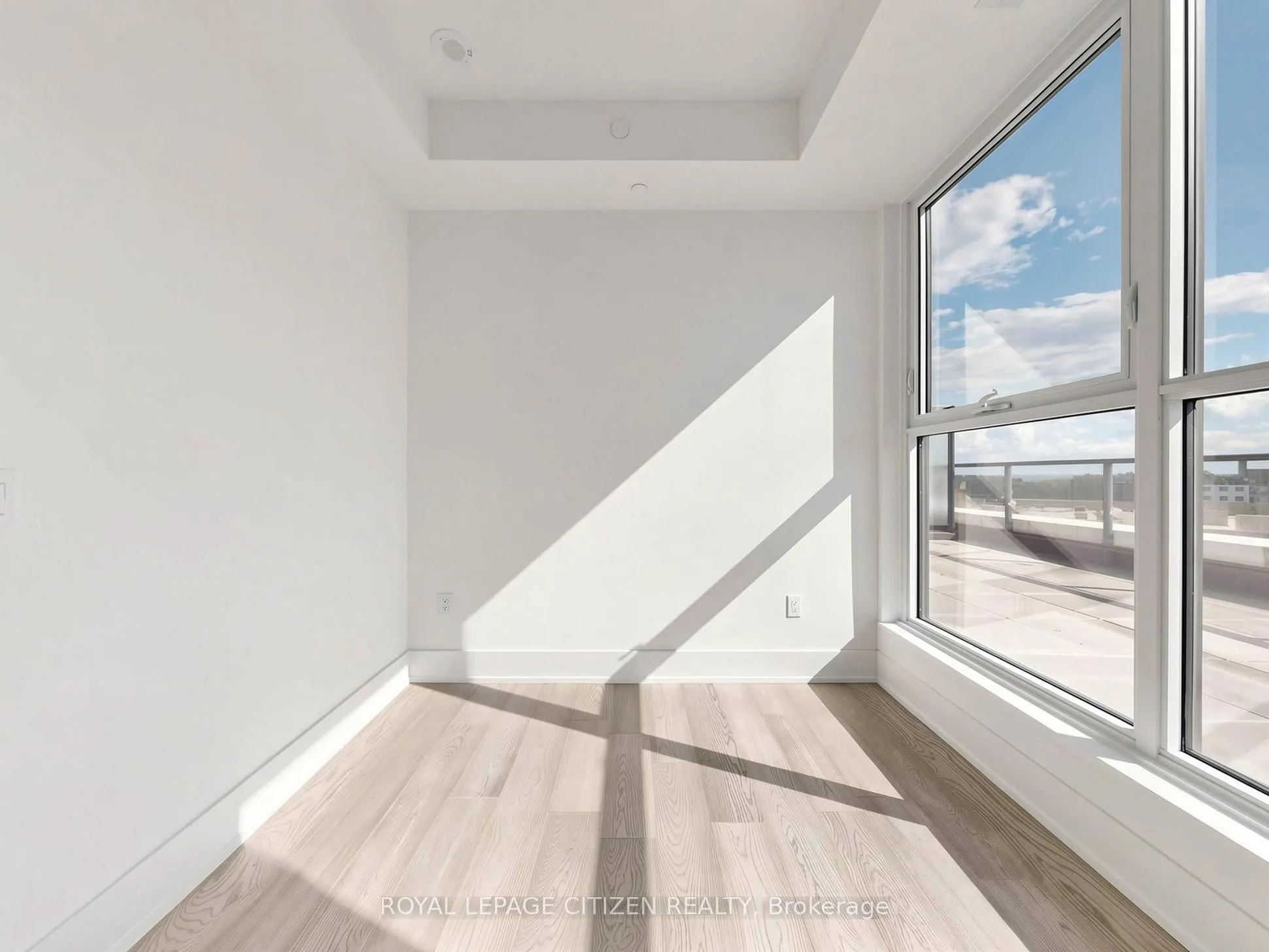1063 Douglas Mccurdy Comm #707