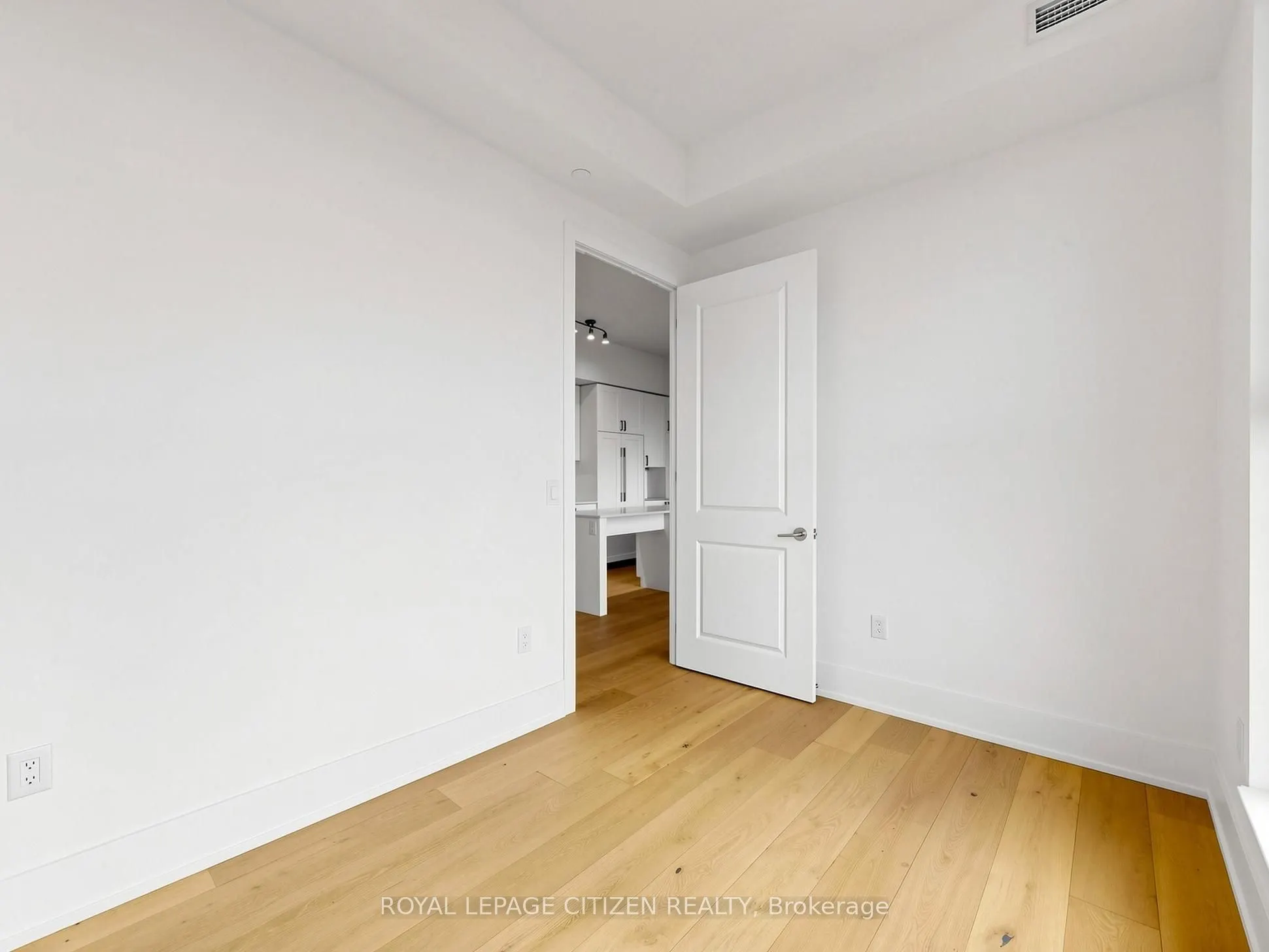 1063 Douglas McCurdy Comm #701
