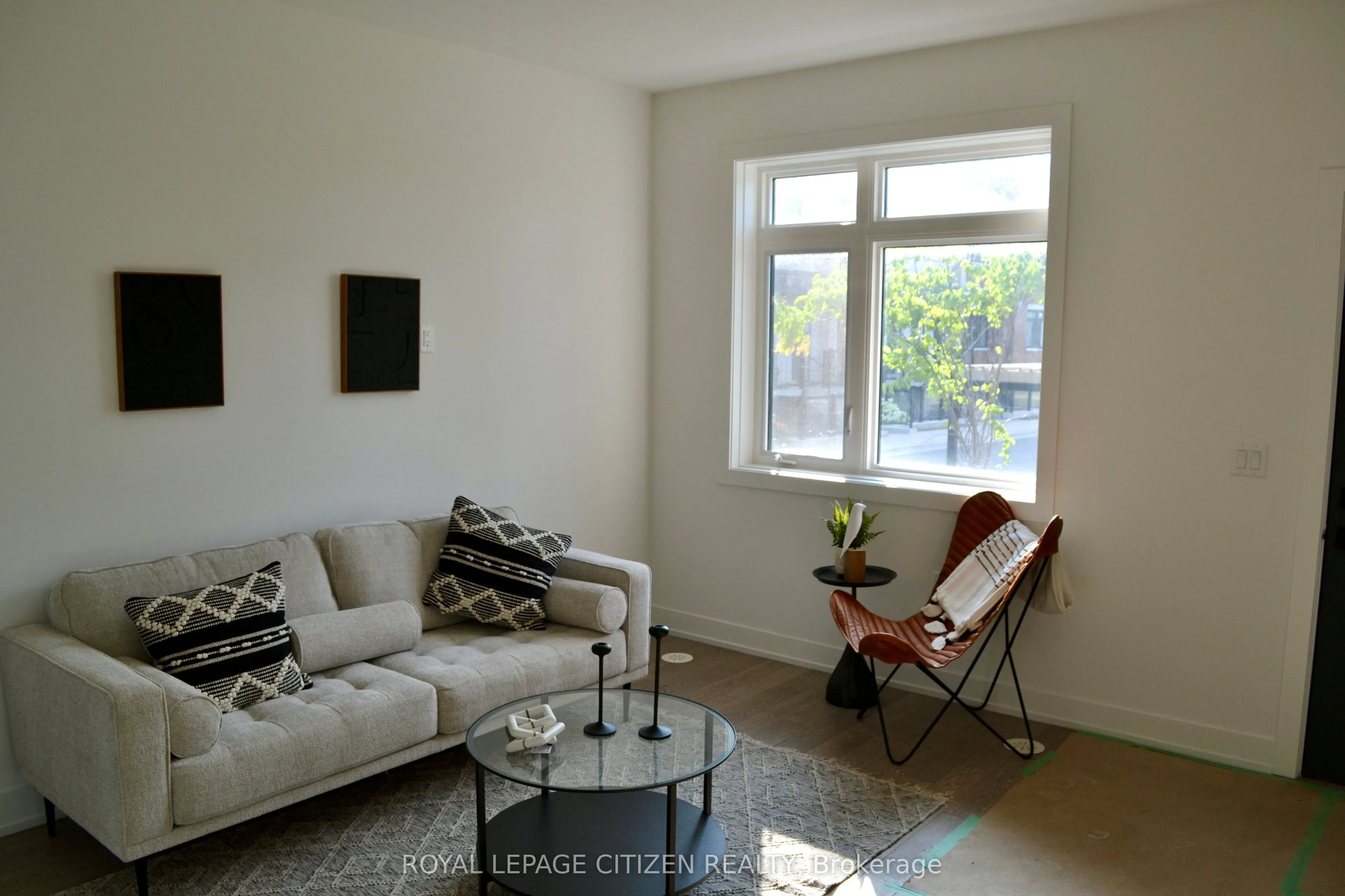 1060 Douglas Mccurdy Common #138