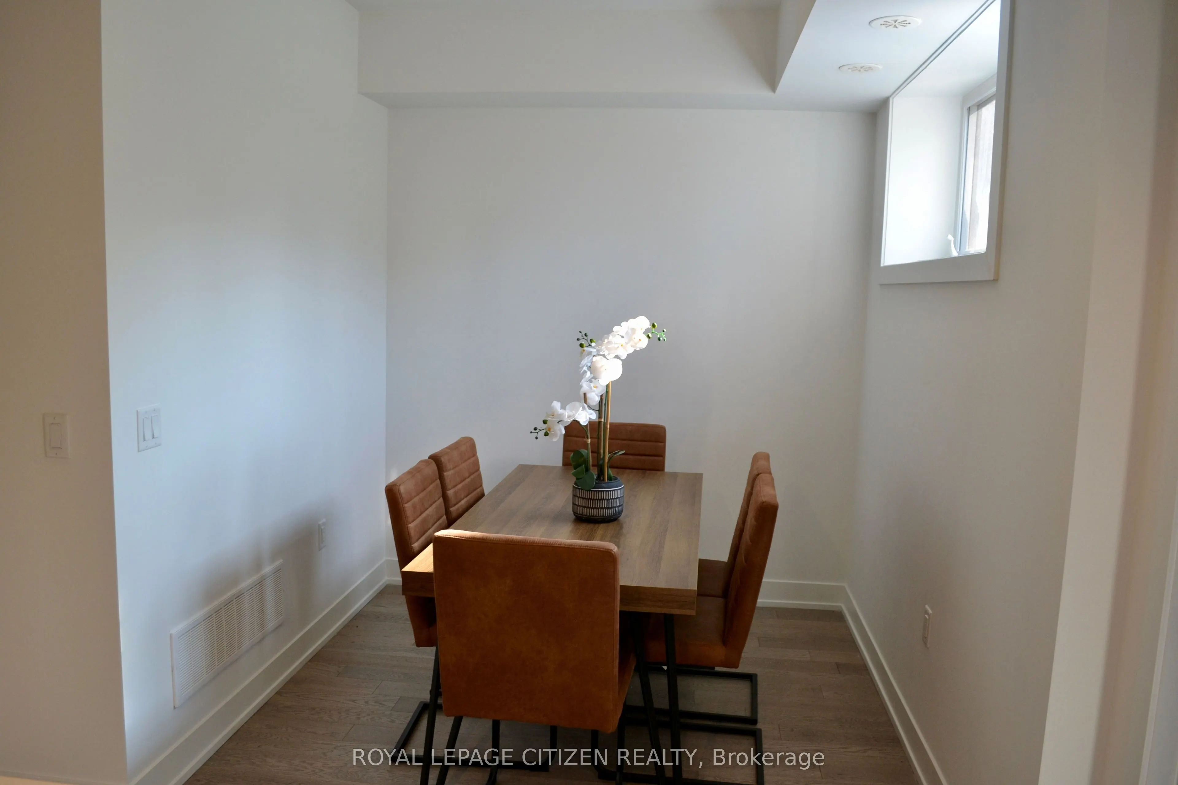1060 Douglas Mccurdy Common #138