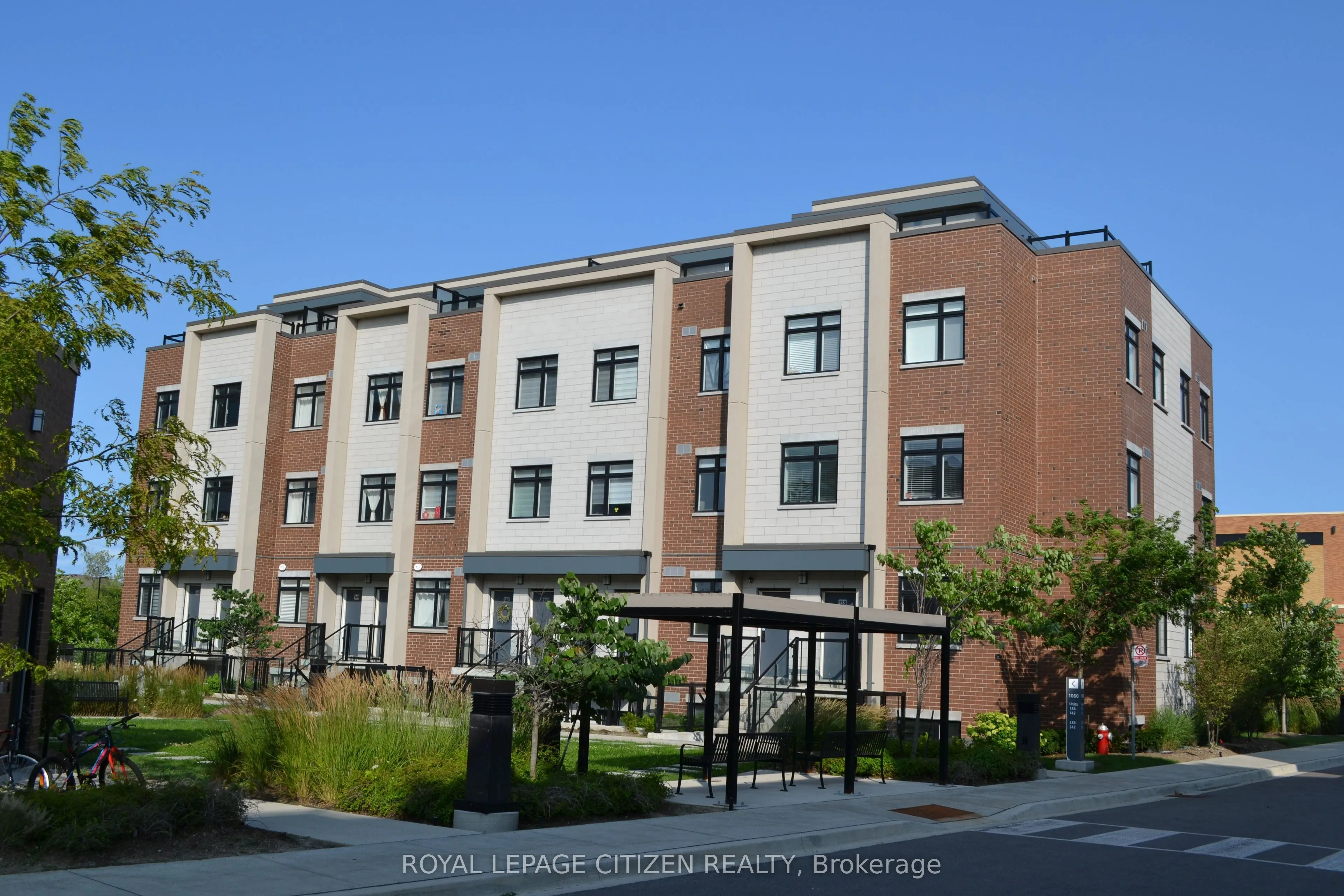 1060 Douglas Mccurdy Common #138