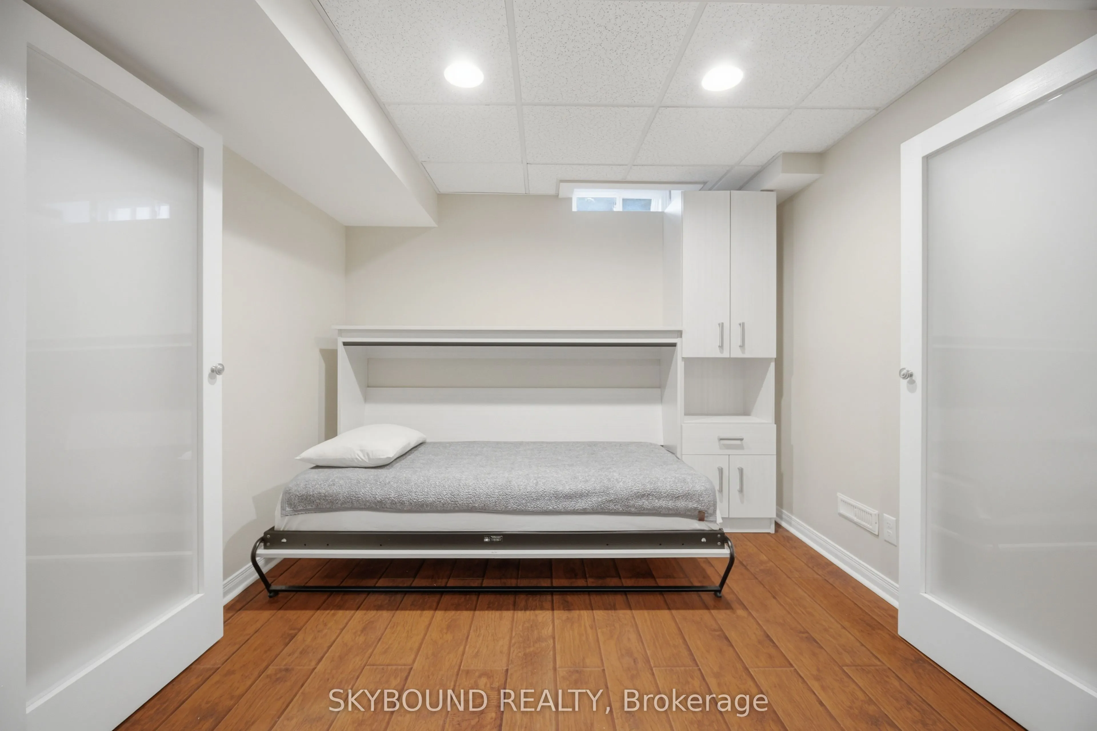 3906 Zenith Court