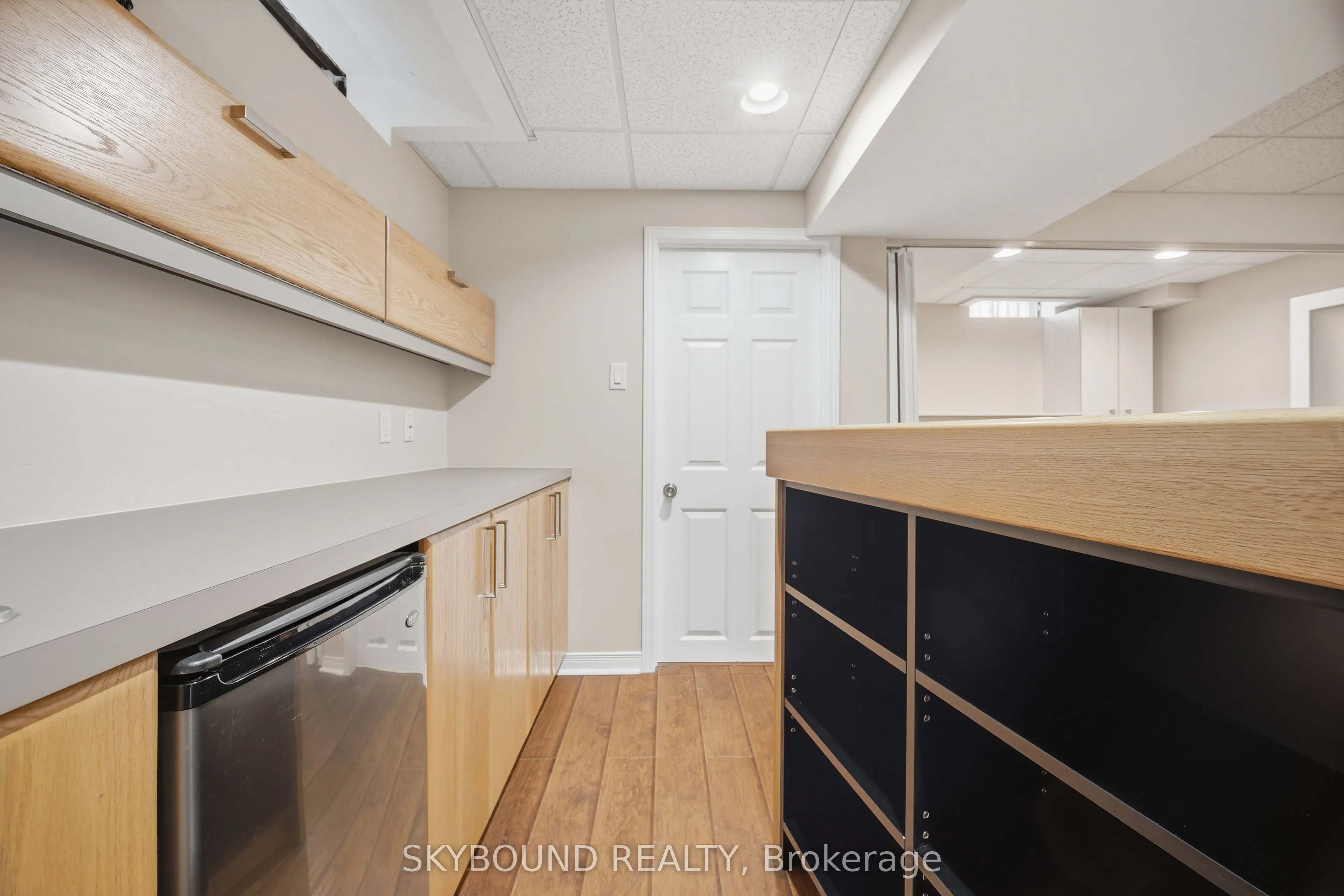 3906 Zenith Court