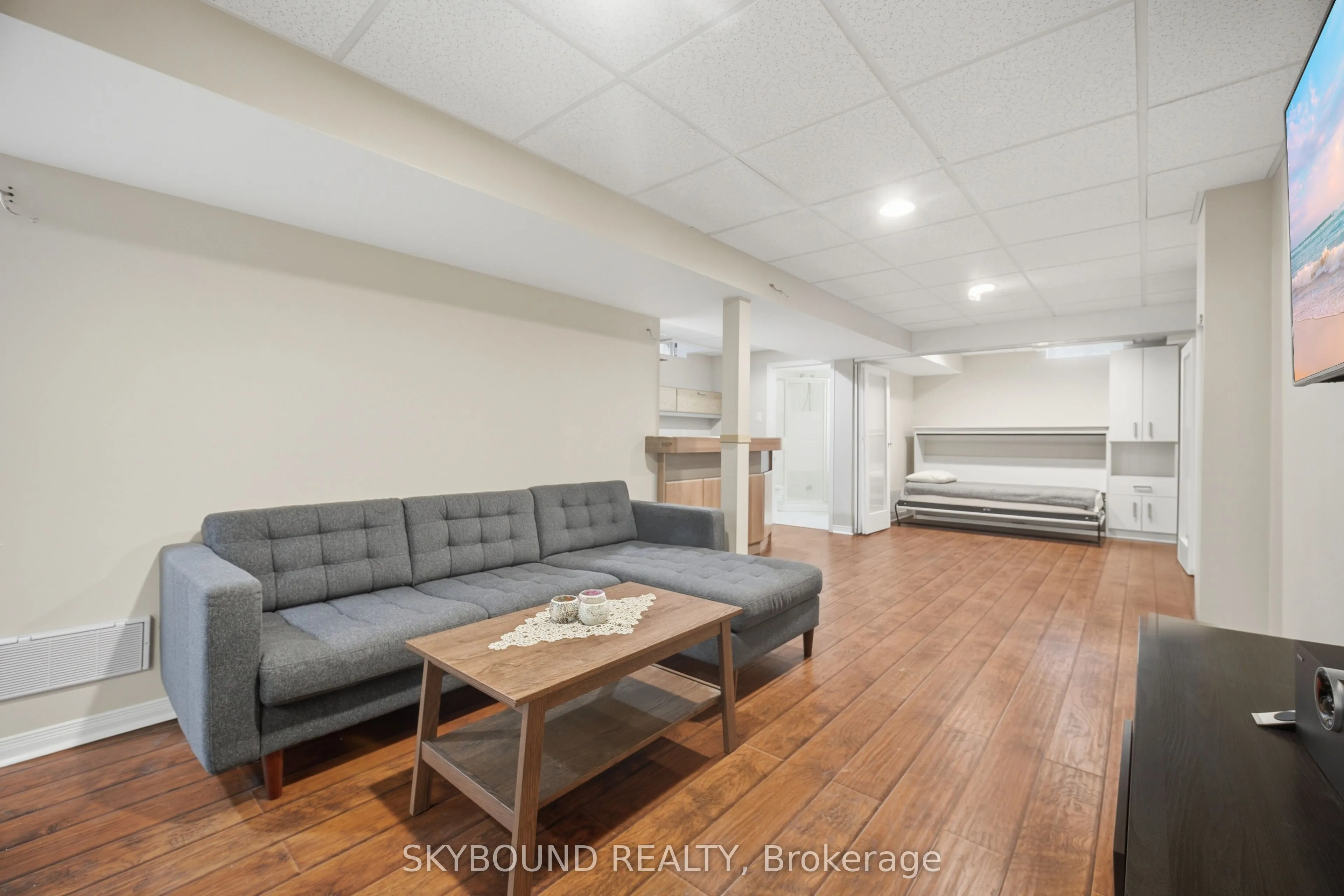 3906 Zenith Court