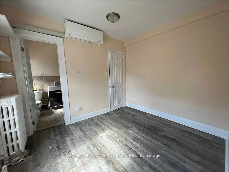 2400 Bloor Street W