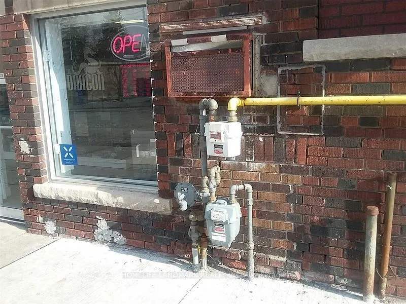 2400 Bloor Street W