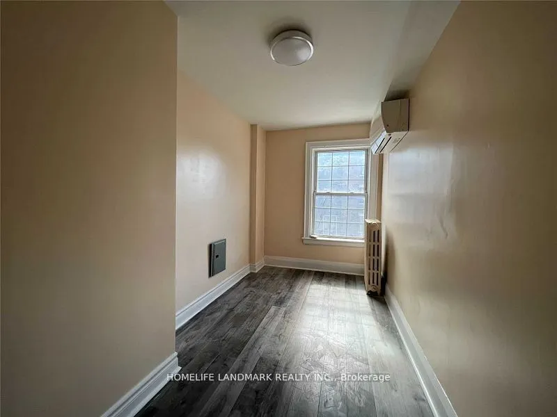 2400 Bloor Street W