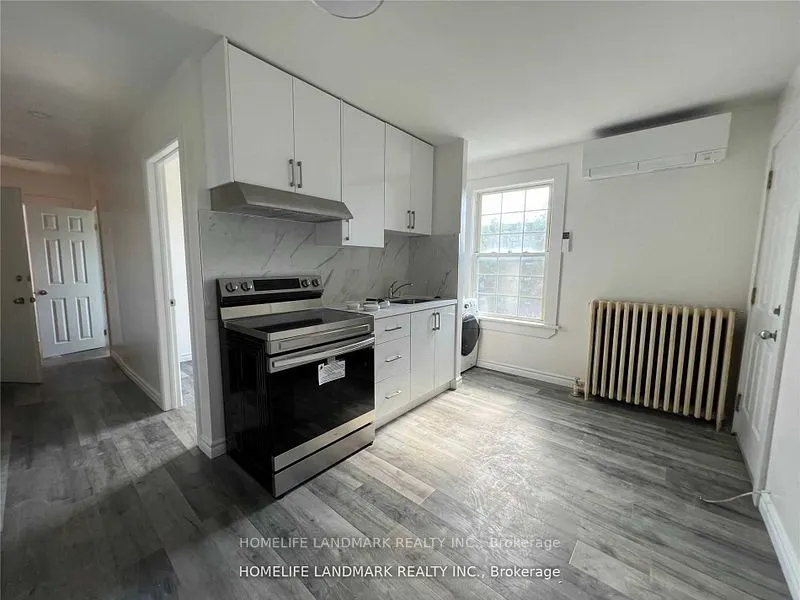 2400 Bloor Street W