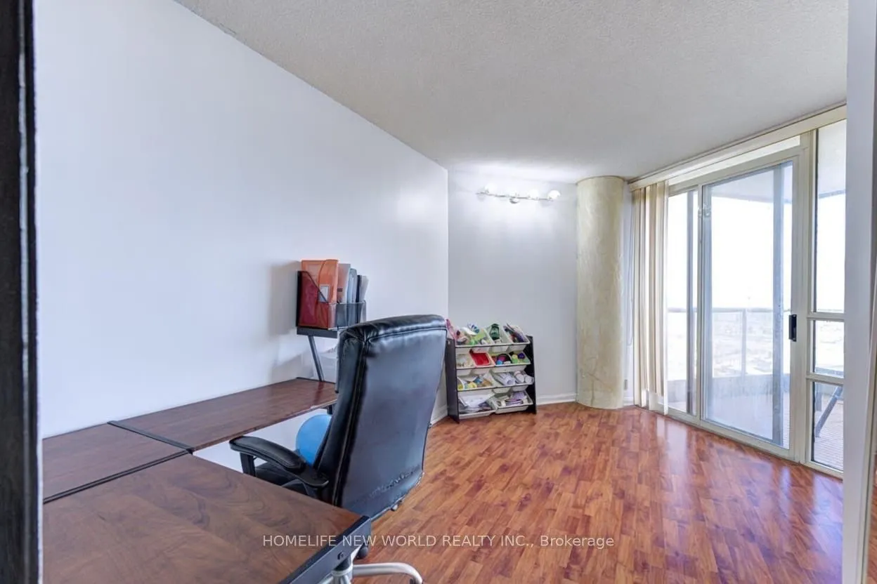 45 Kingsbridge Garden Circle #2704