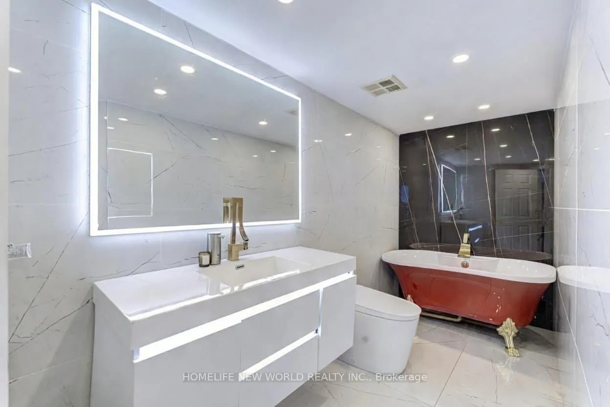 45 Kingsbridge Garden Circle #2704