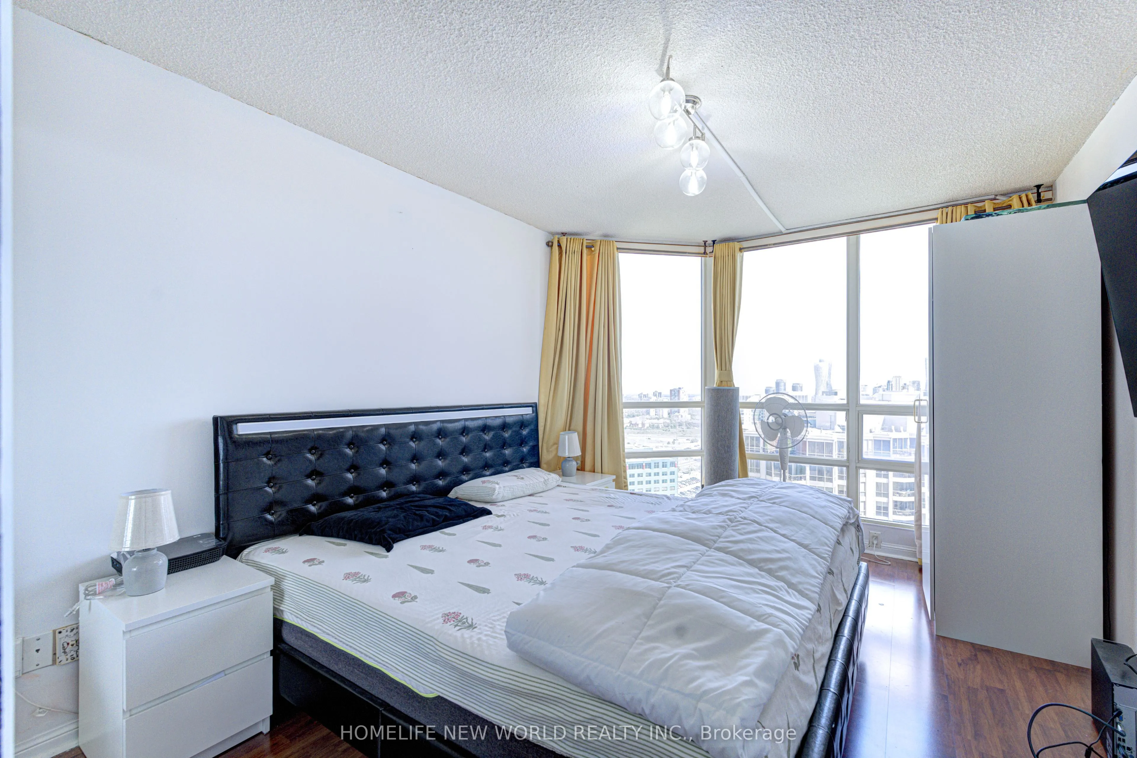 45 Kingsbridge Garden Circle #2704