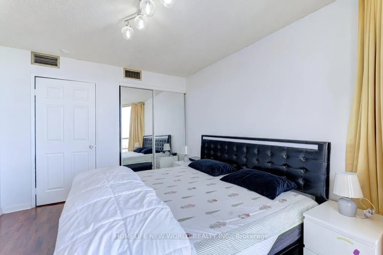 45 Kingsbridge Garden Circle #2704