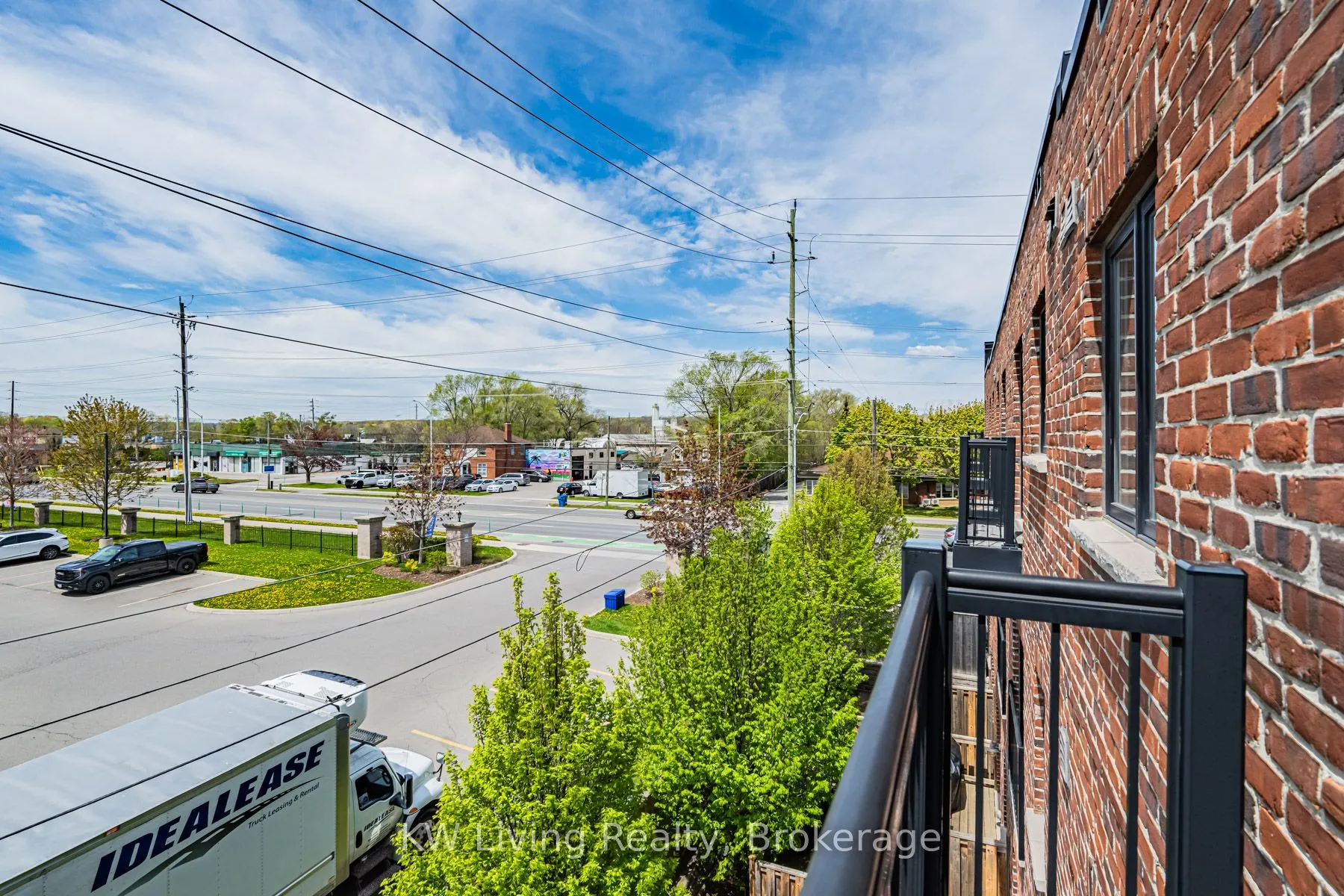 70 Plains Road W #18