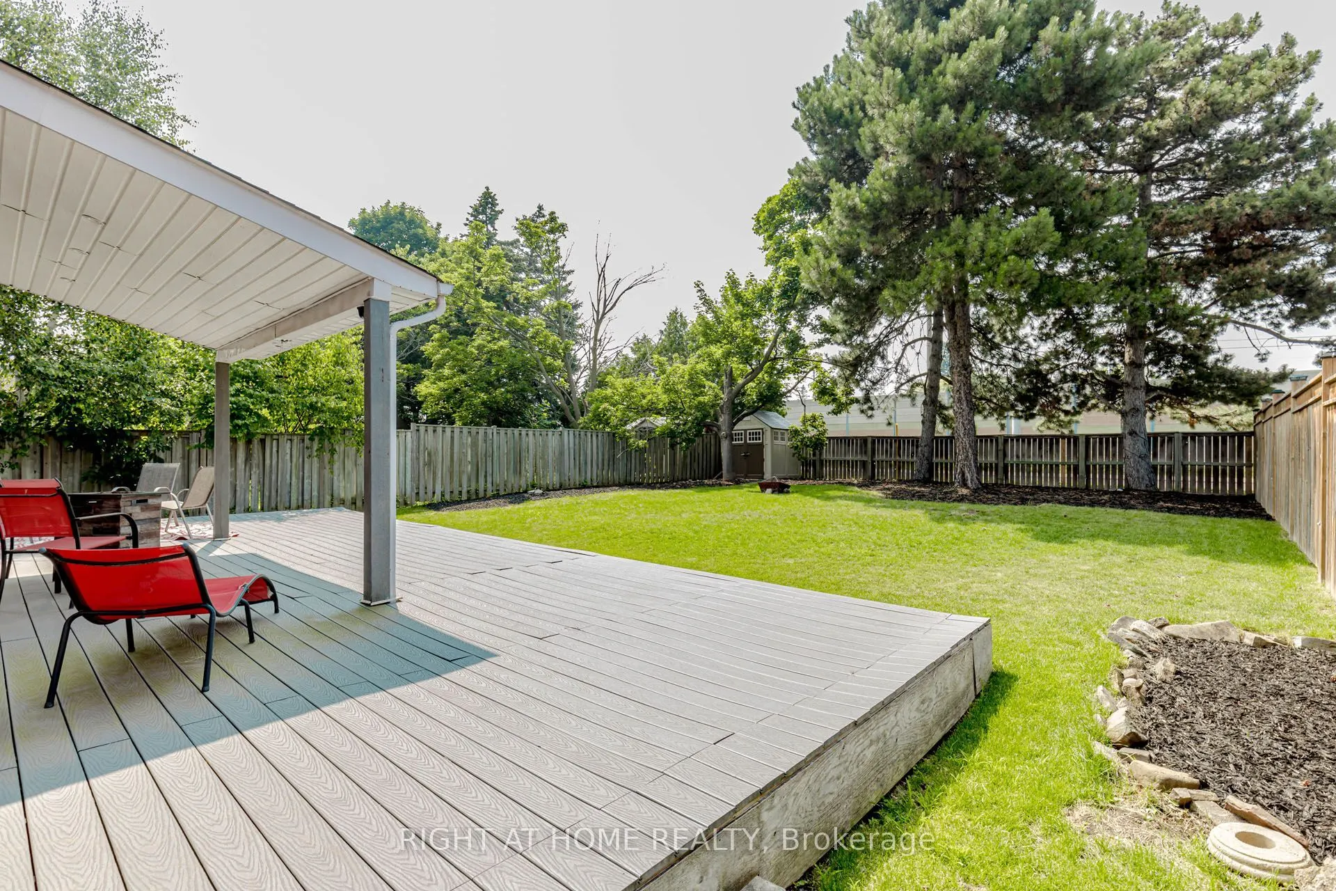 1073 Mesa Crescent